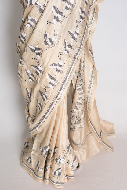 Bhromor: Hand-Embroidered Kantha Stitch Gachi Tussar Silk Saree image 5