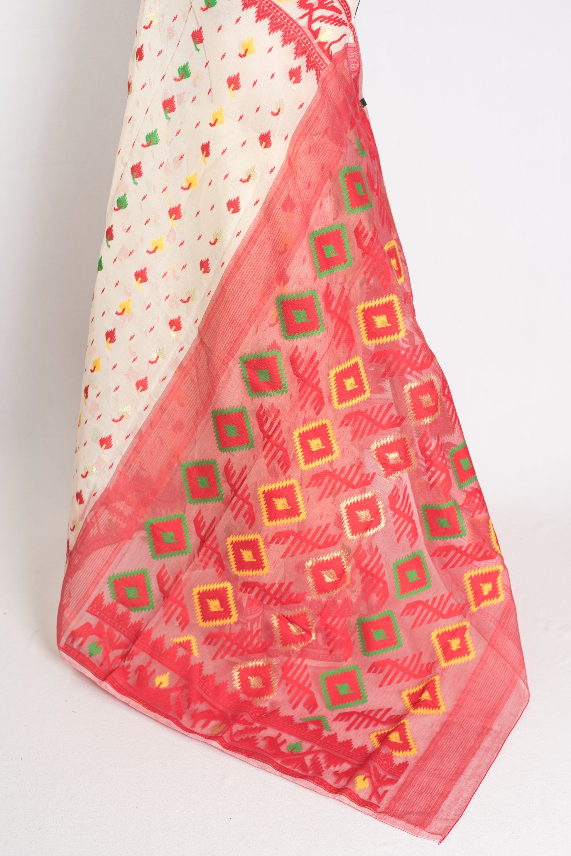 Mitali : Off White and Red Blended Soft Cotton Jamdani Bengali Saree image 2