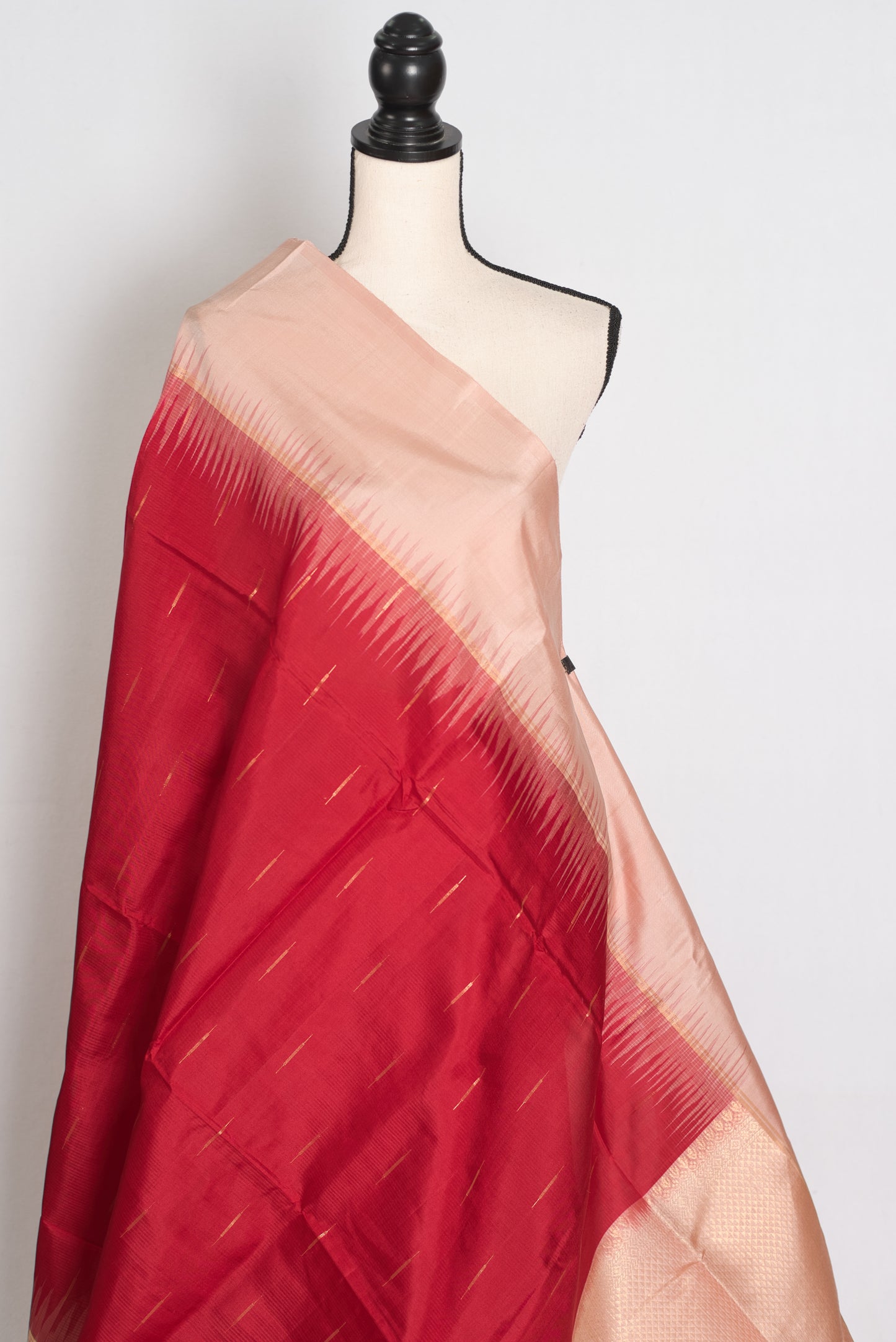 Mythelli : Crimson Red and Peach Lightweight Kanjivaram Silk Saree image 4