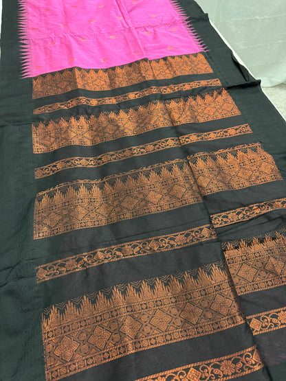 Madhubala : Blended Cotton Gadwal Saree in Lotus Pink and Black image 3