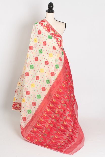 Sneha : Blended Soft Cotton Jamdani Bengali Saree in Cream and Red image 1