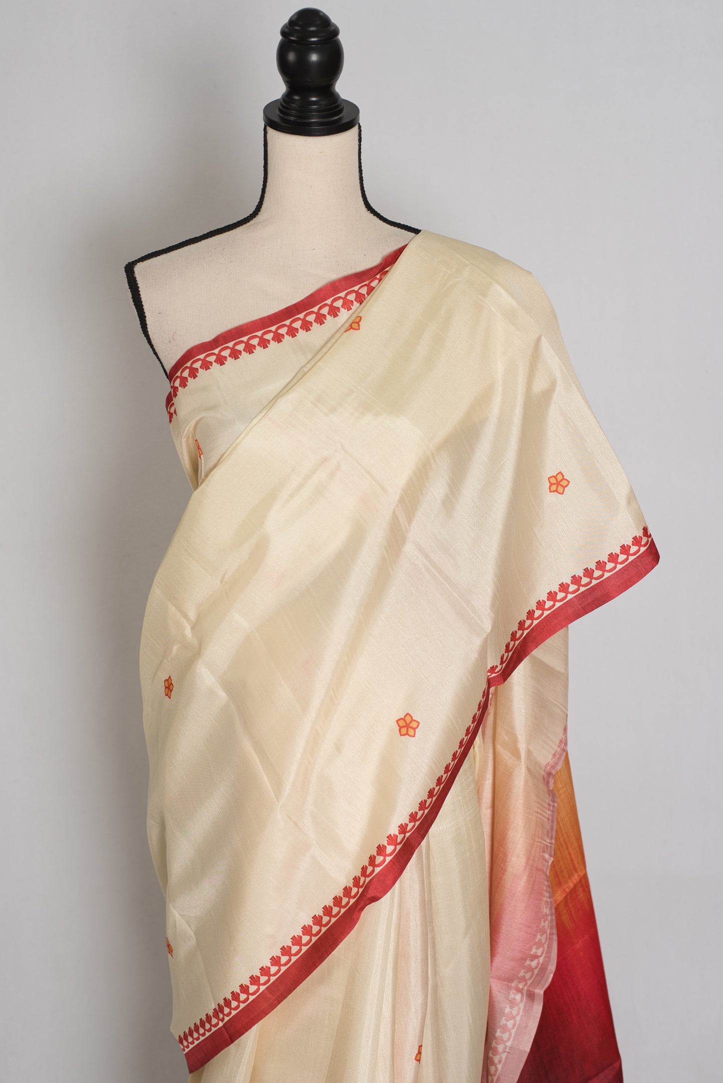 Durga: Cream and Red Semi Silk Printed Durga Puja Saree image 6