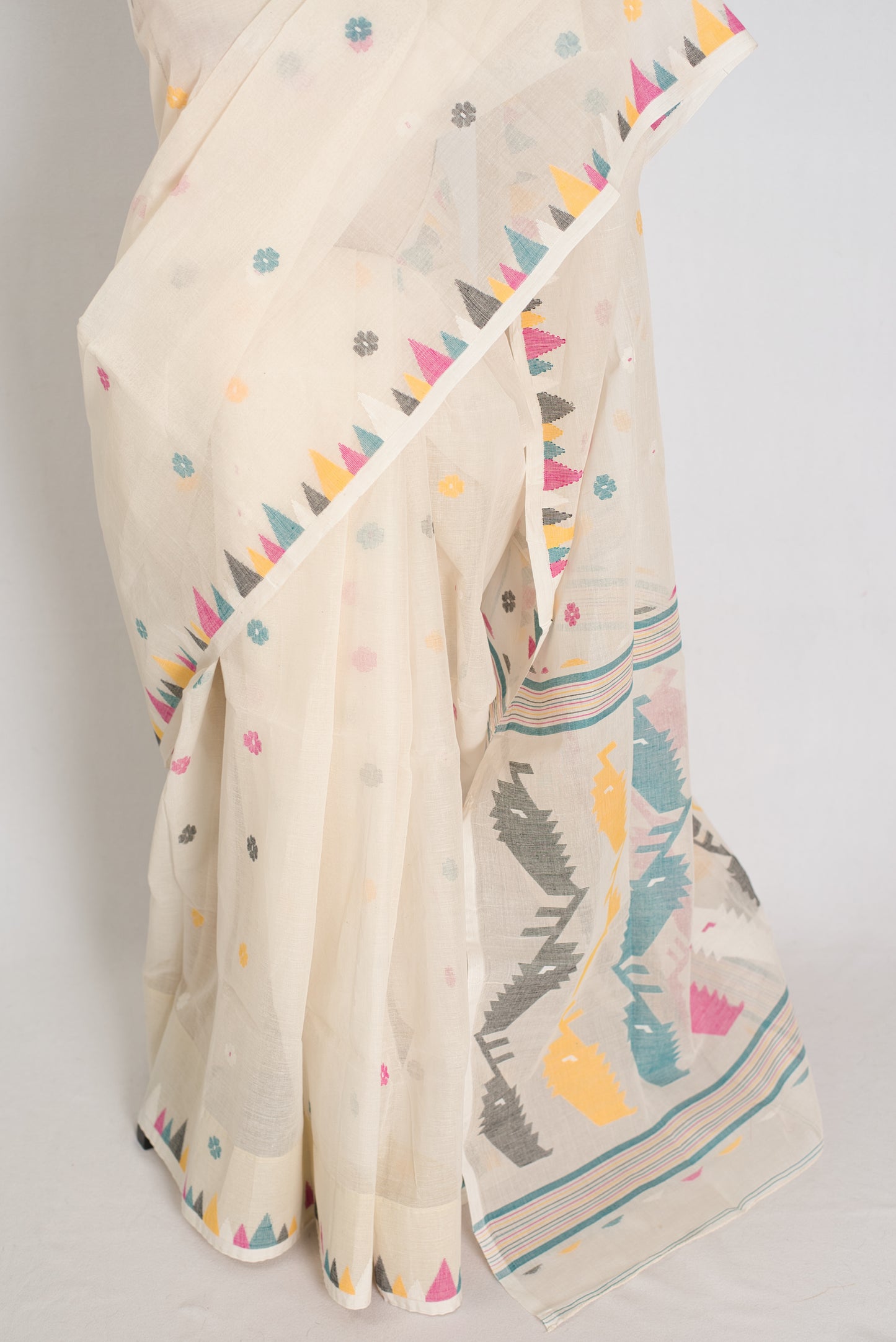 Meera | Off-White Pure Cotton Handwoven Jamdani Saree image 5
