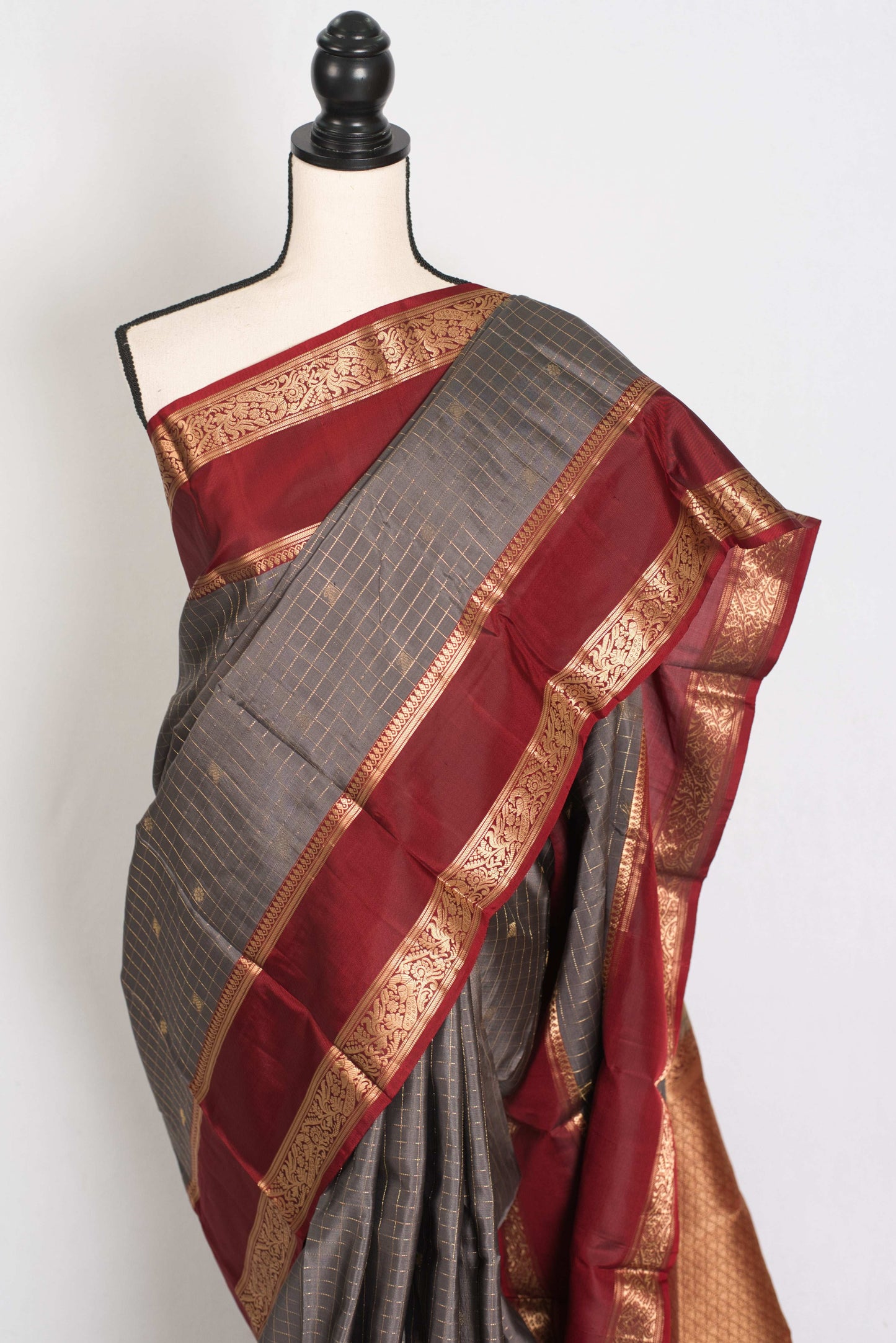 Kalyani : Gray and Maroon Checks Kanjivaram Pattu Silk Saree image 6