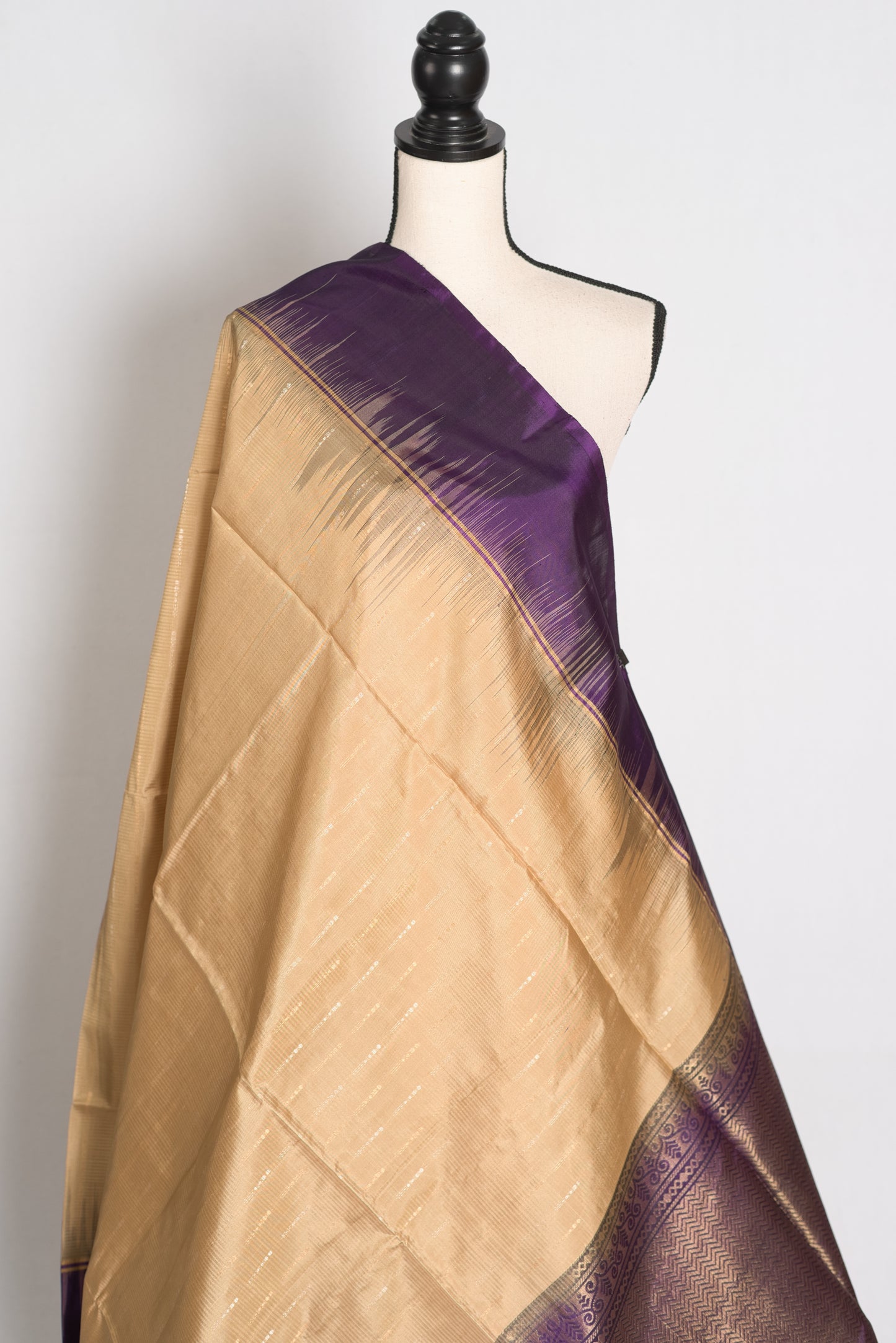 Nita : Beige and Deep Purple Lightweight Pure Kanjivaram Silk Saree image 4
