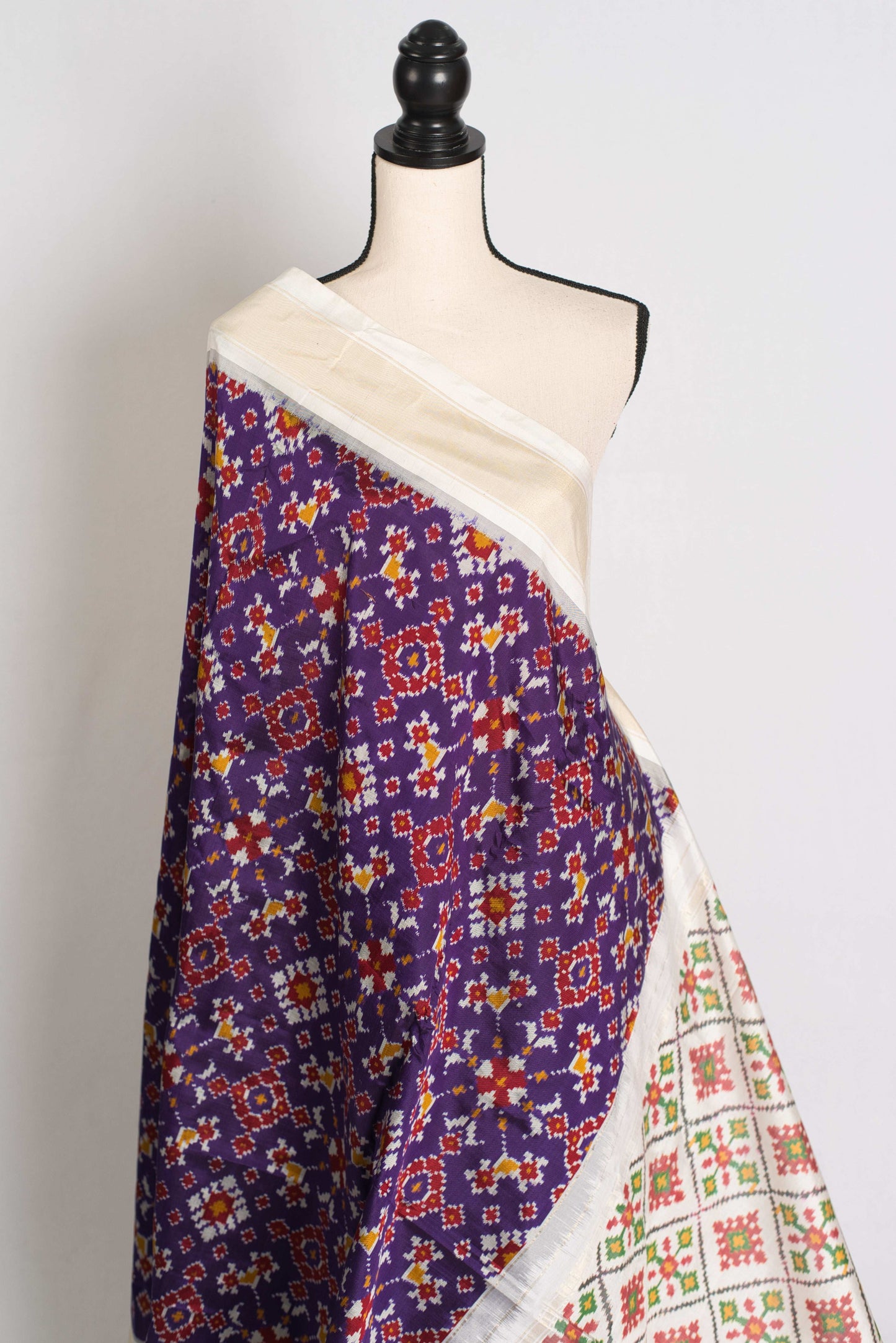 Malathi : Silk Mark Certified Navarathan Patola Saree in Purple and Off White image 4