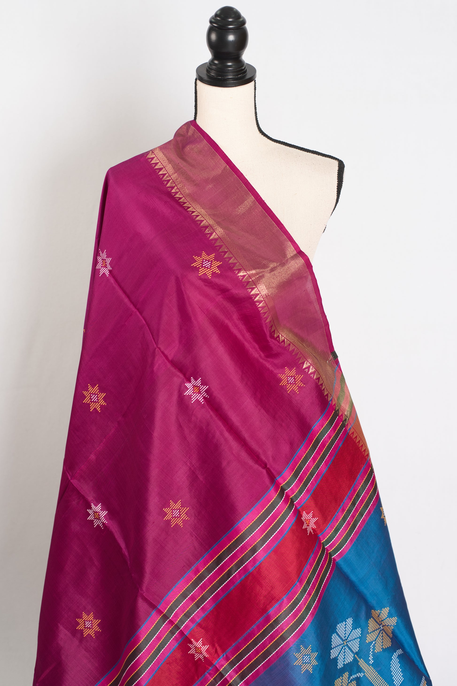 Sandhya : Lightweight Bishnupur Katan Silk Saree in Purple and Blue image 3