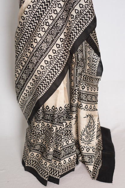 Nandini | Off-White & Black 3-Ply Murshidabad Block Printed Pure Silk Saree image 6