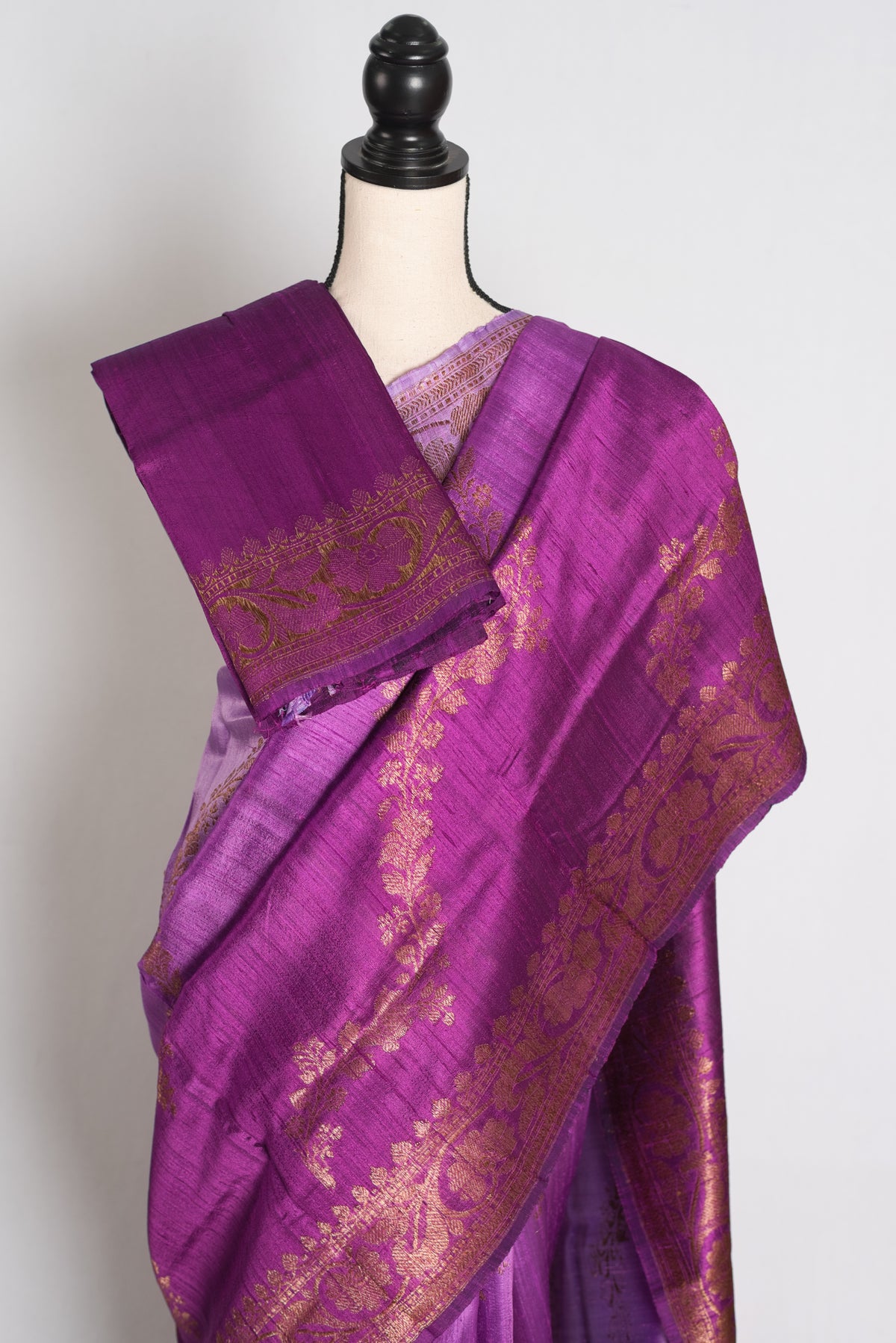 Siya : Mauve and Purple Ombre Raw Silk Handloom Banarasi Saree | Silk Mark image 2