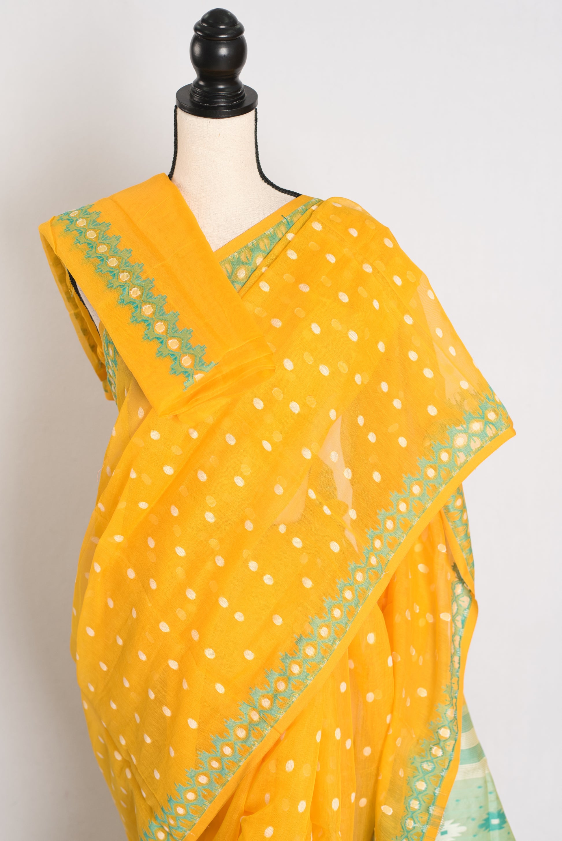 Gayetri : Yellow and Green Blended Soft Cotton Jamdani Bengali Saree image 2