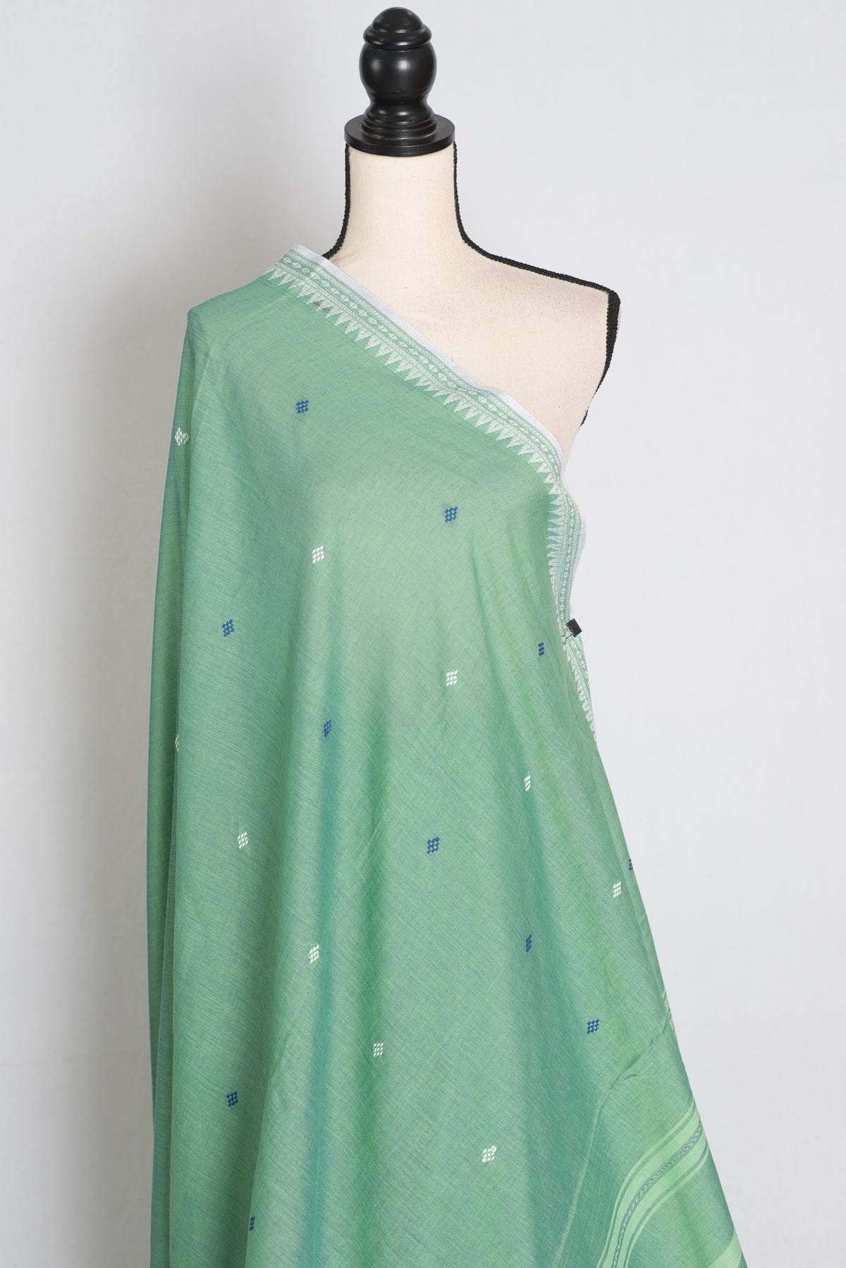 Green Dhaniakhali saree — border detail