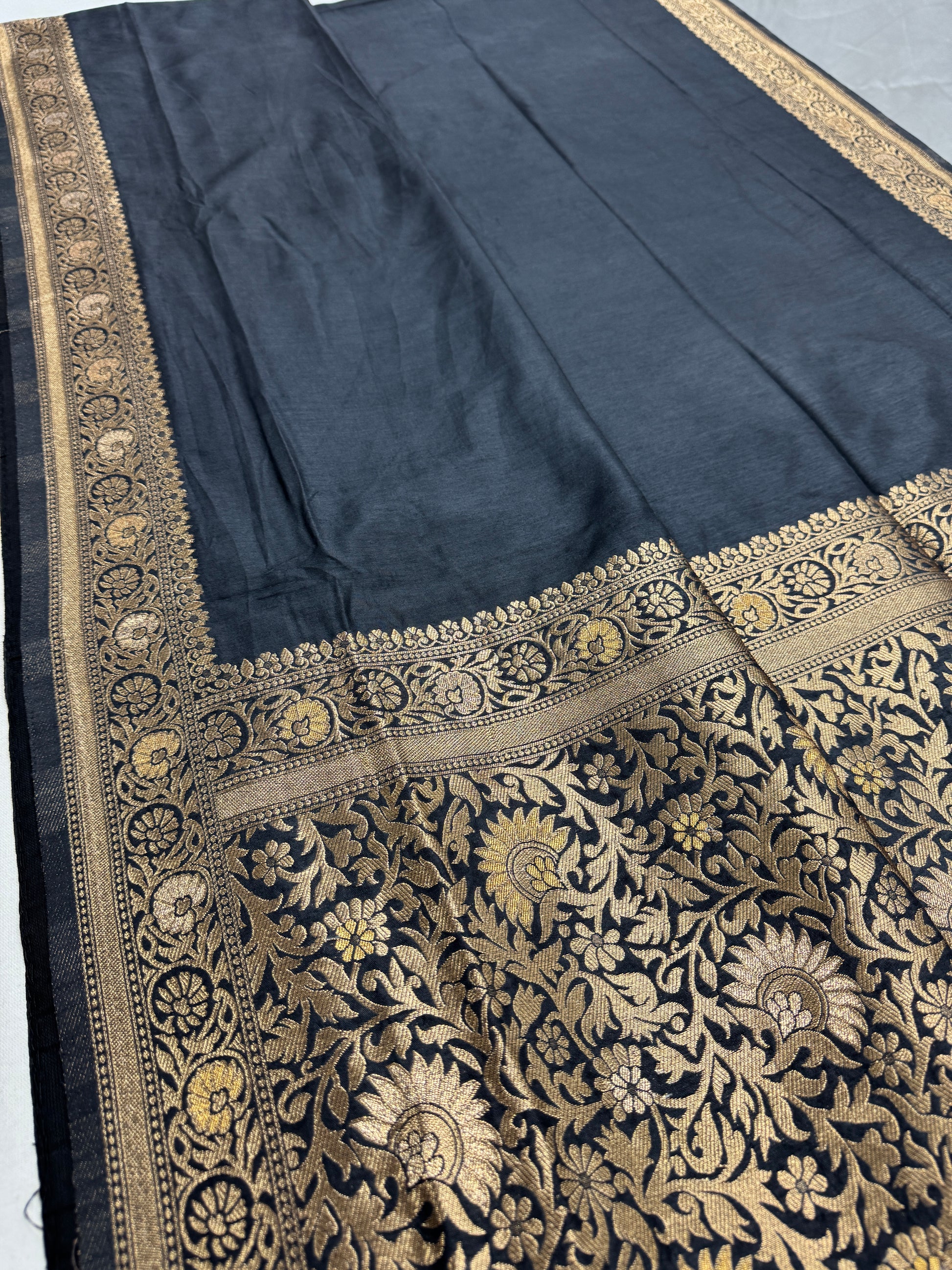 Sumita : Budget Friendly Blended Valkalam Banarasi Saree in Dark Grey image 4
