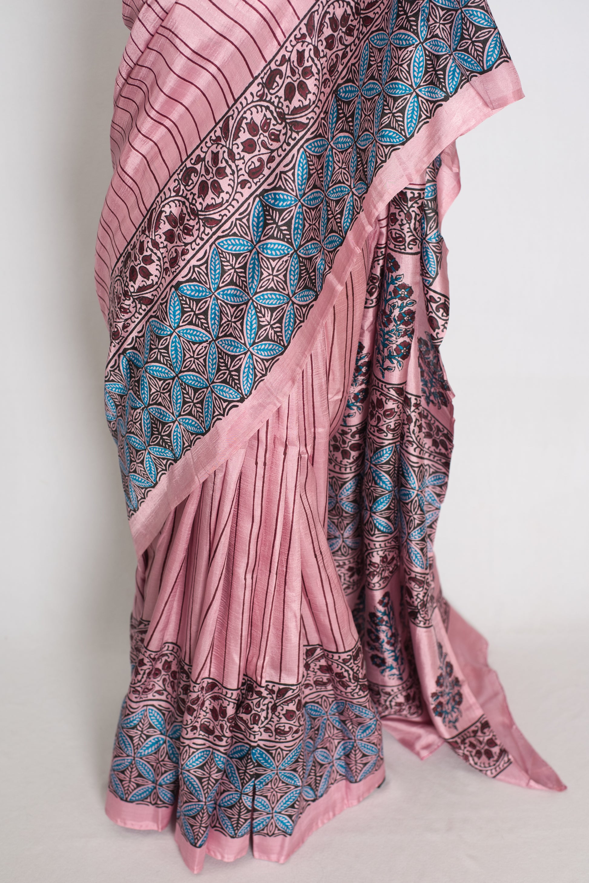 Archana : Soft Pink and Black Hand Block Printed Murshidabad Silk Saree image 5