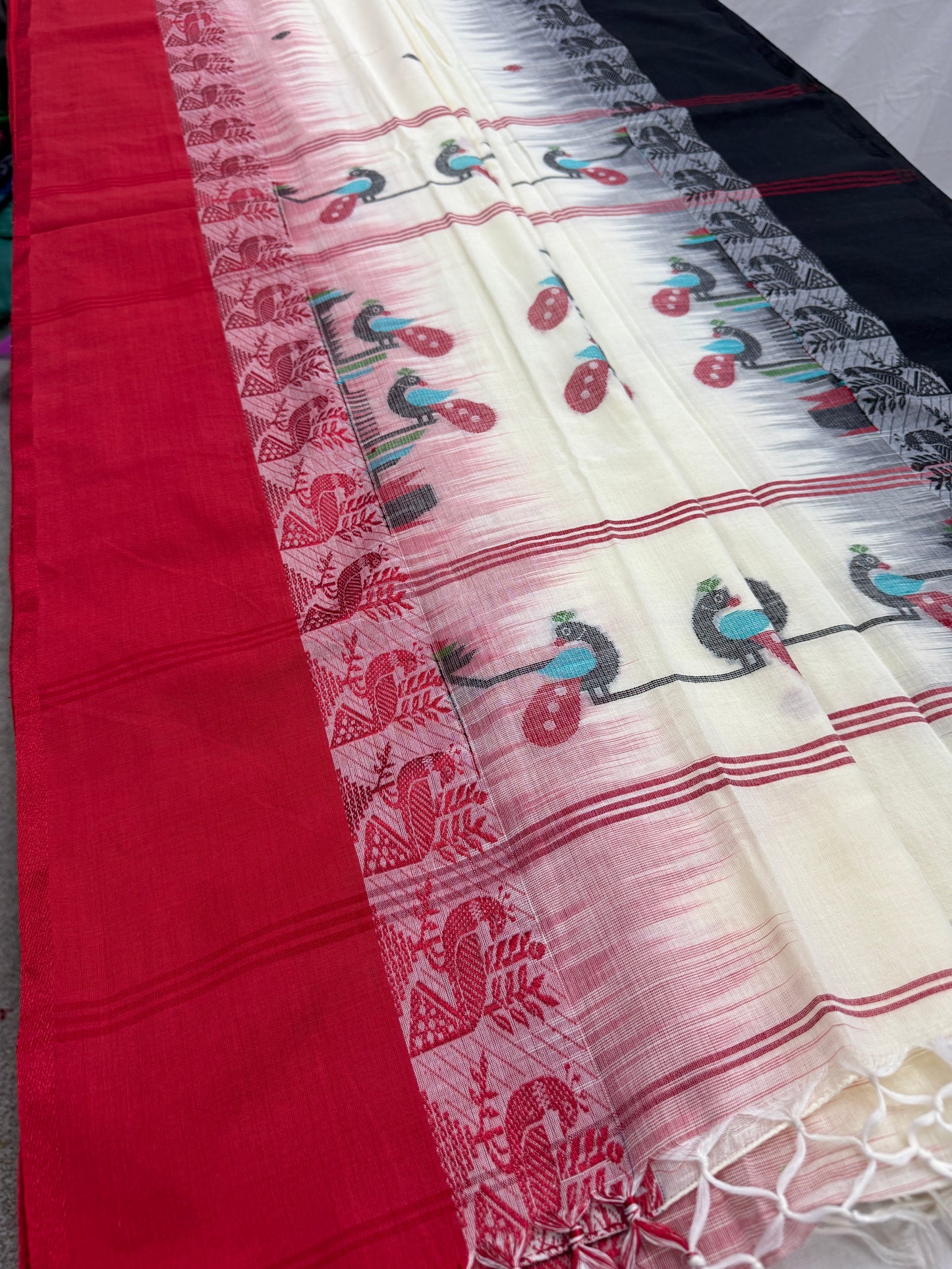 Mitra: Off White Cotton Handloom Saree with Ganga Jamuna Border image 6