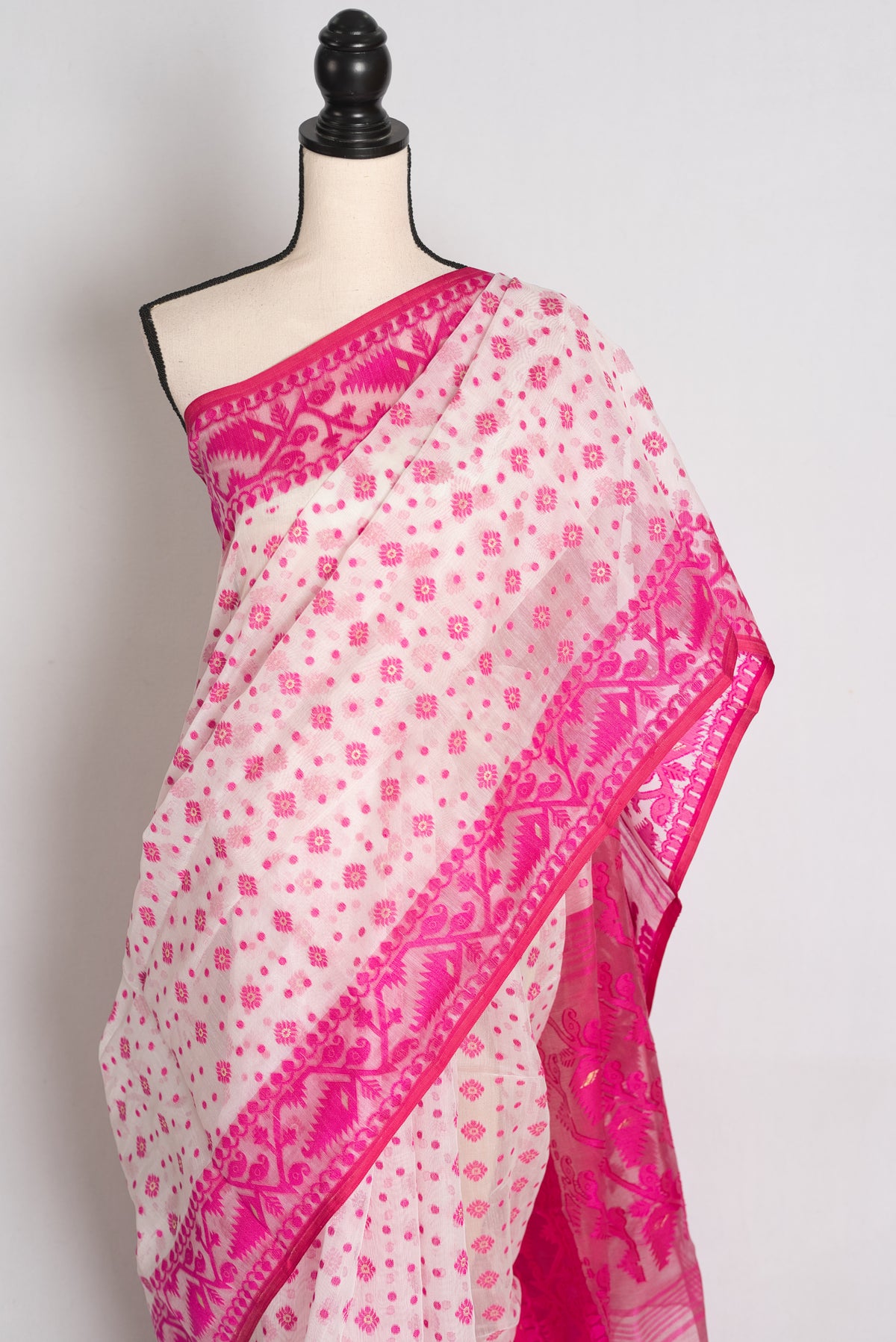 Niva : White and Pink Soft Blended Cotton Bengali Jamdani Saree image 2