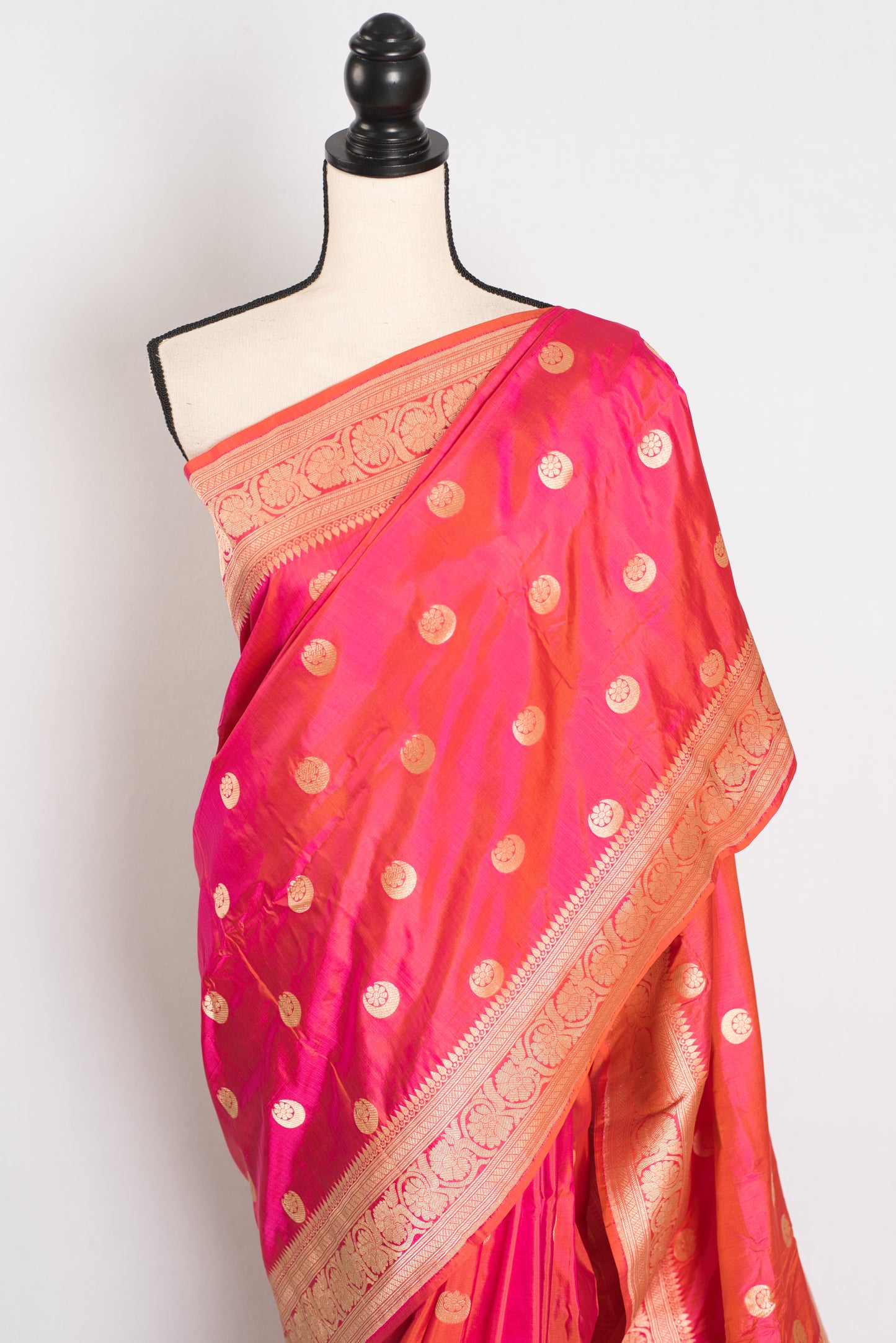 Sonakshi: Silk Mark Certified  Peach and Gold Bridal Banarasi Silk Saree image 6