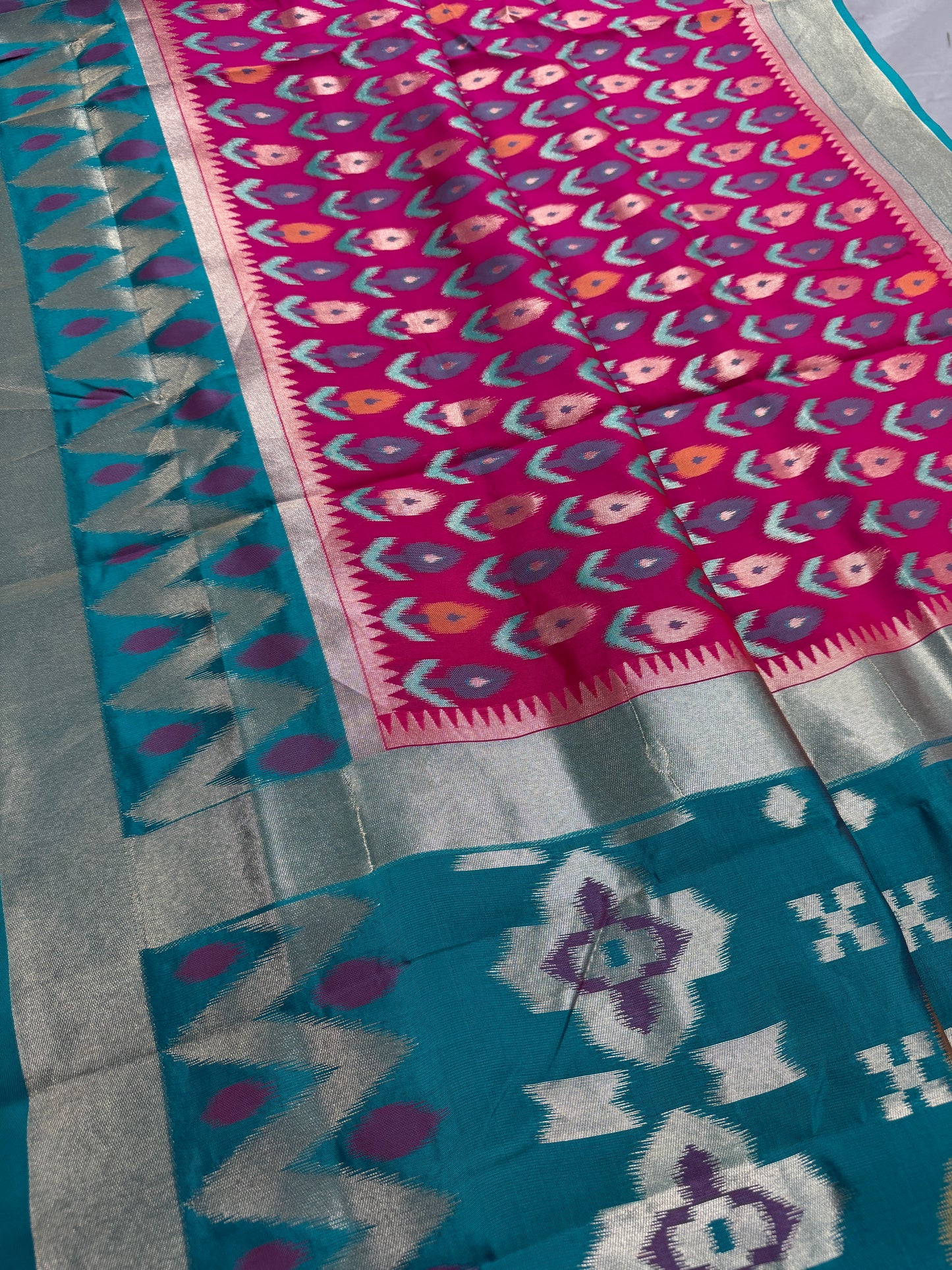 Kalyani | Hot Pink & Rama Green Art Silk Pochampally Saree image 4