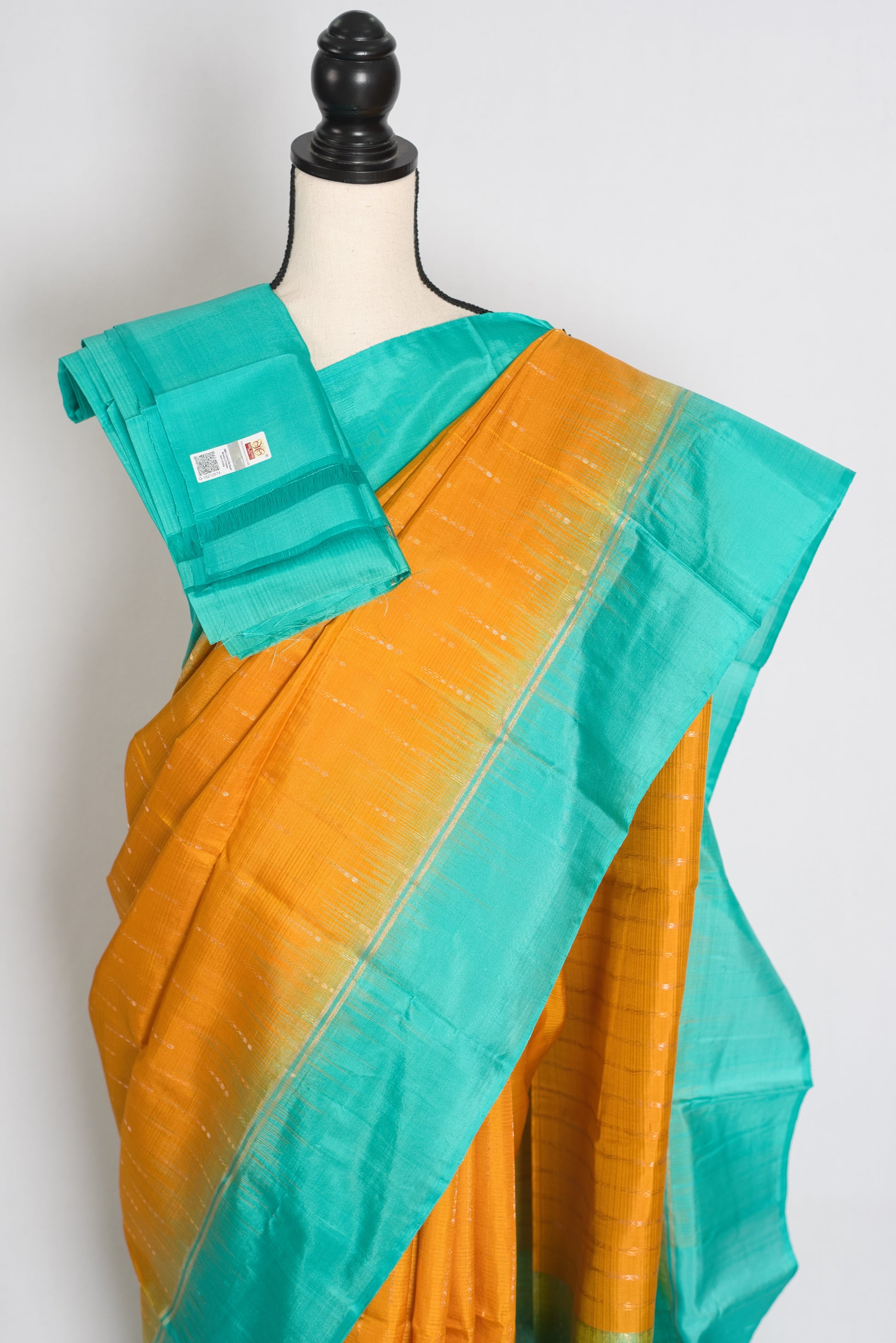Kalyani Yellow and Sea Green Lightweight Kanjivaram Silk Saree image 2