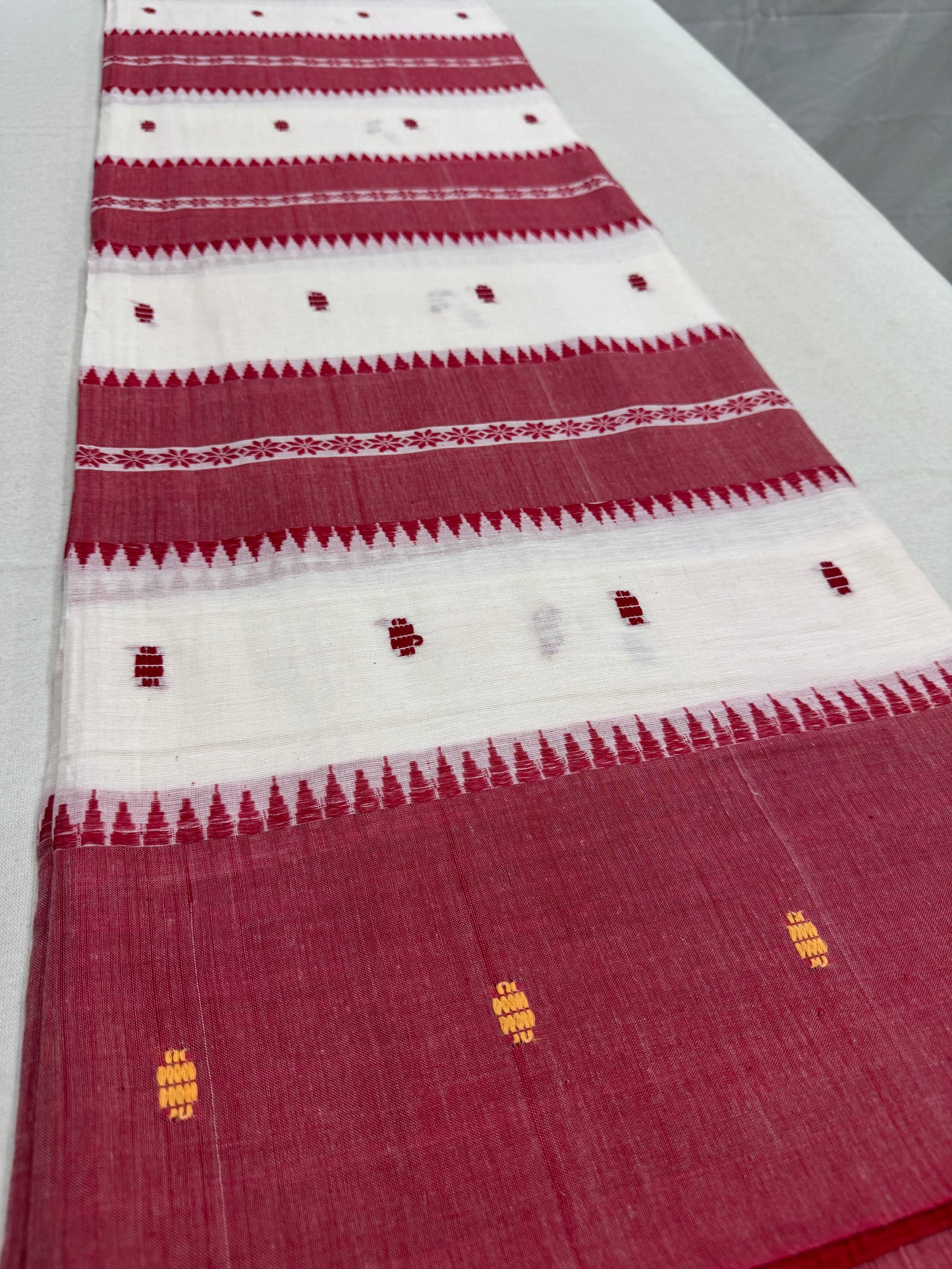 Sohini : White and Red Horizontal Stripes Dhaniakhali Soft Cotton Saree image 2