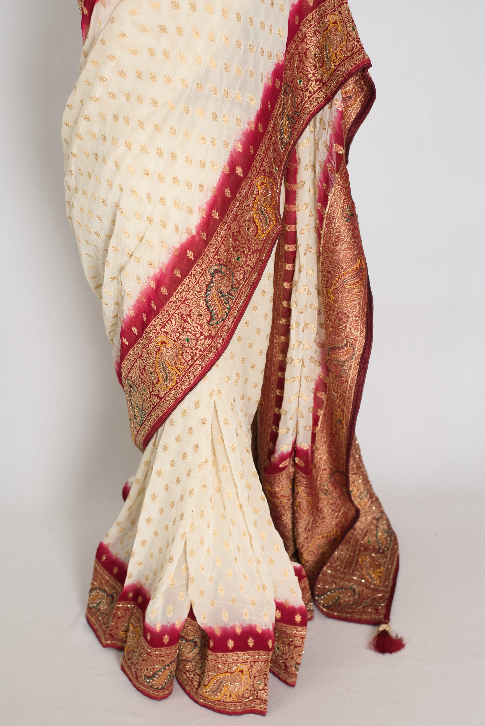 Jiya | Cream & Maroon Crepe Georgette Banarasi Saree | Traditional Bengali look image 5