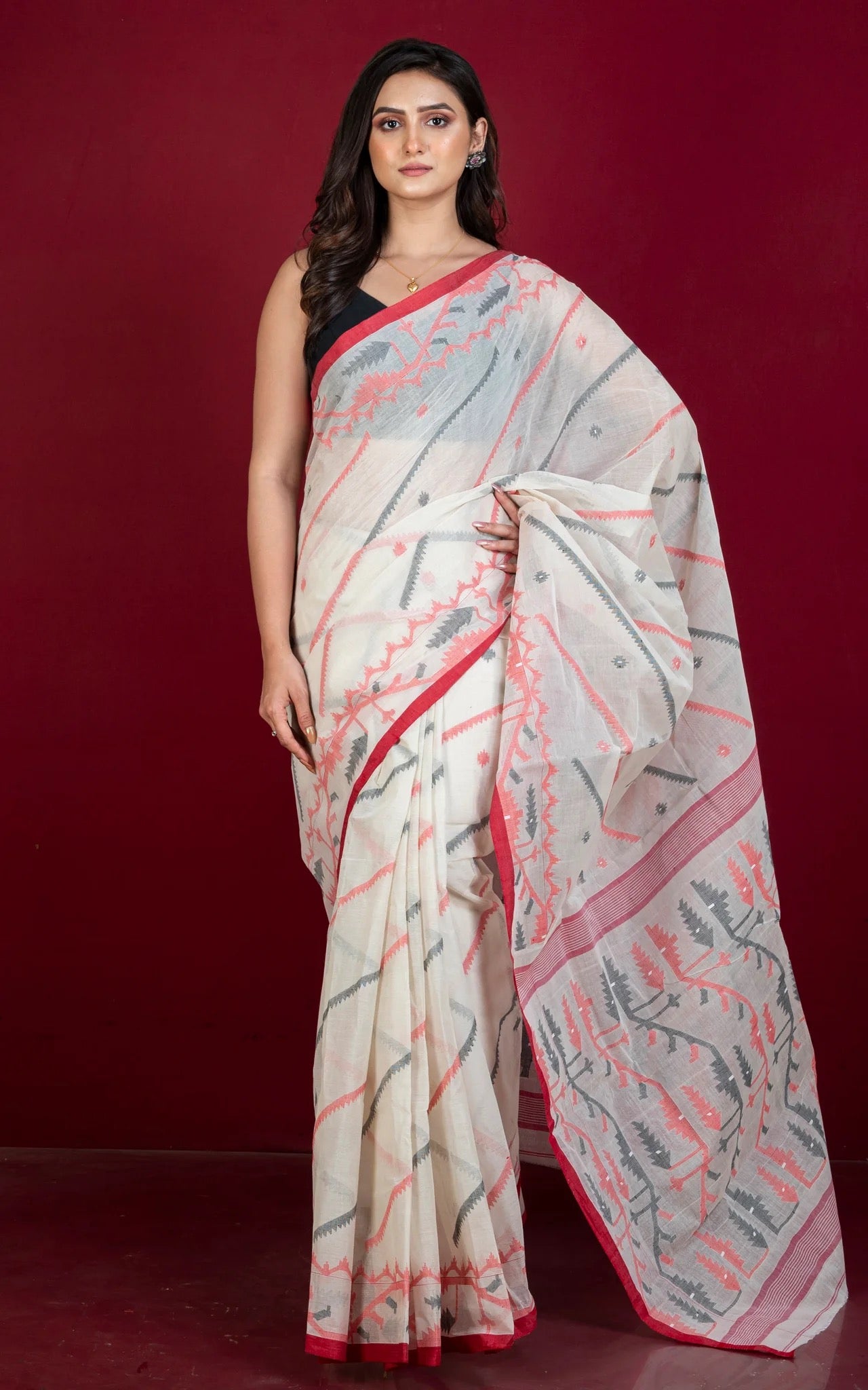 Pure Cotton Jamdani Saree in Off White, Red and Black.