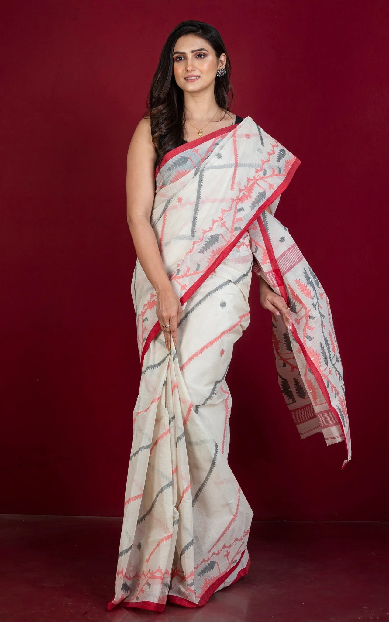 Pure Cotton Jamdani Saree in Off White, Red and Black.