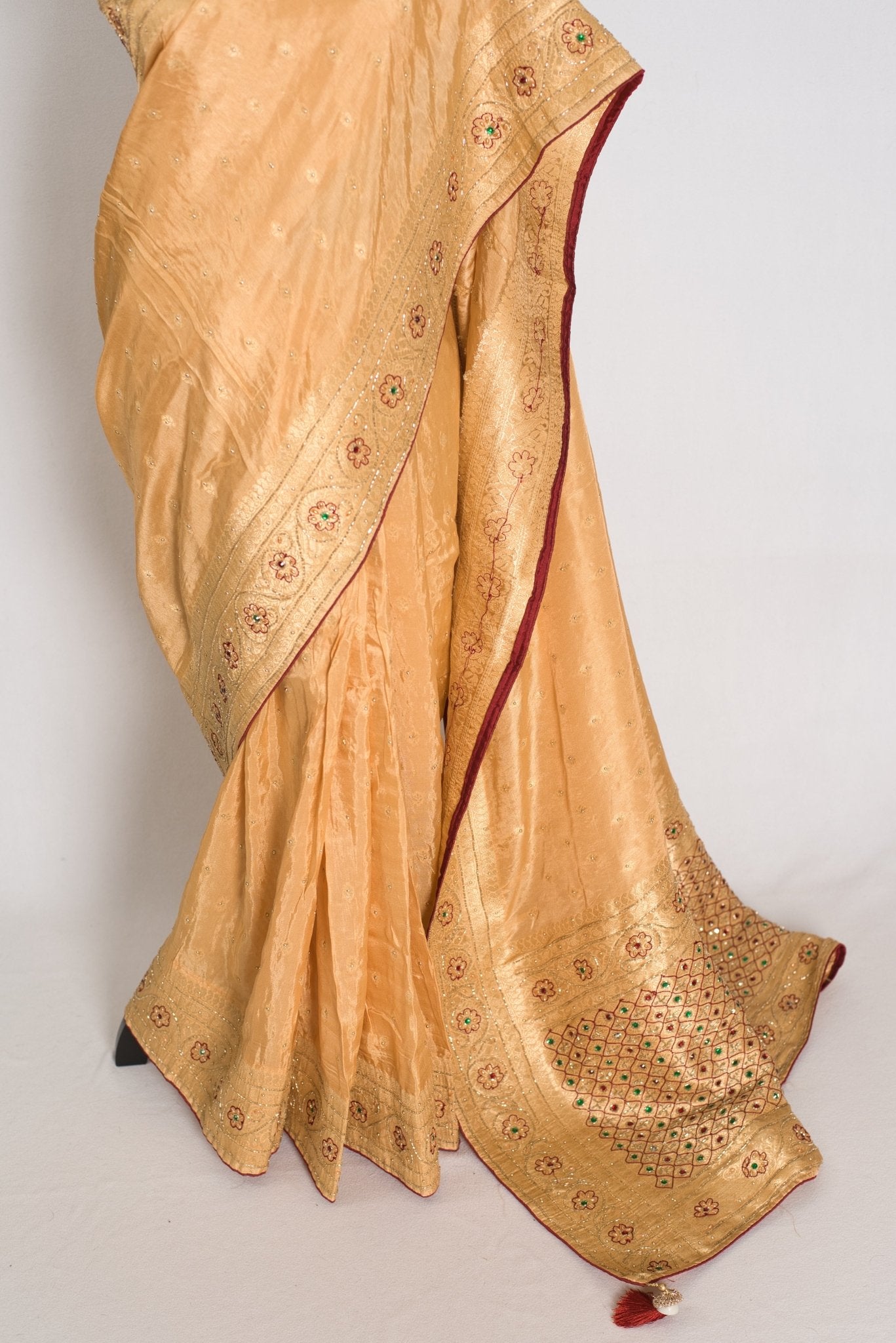 Benu : Beige and Gold Dola Silk Banarasi Saree with Hand-Embroidered Work - Saree Mandi