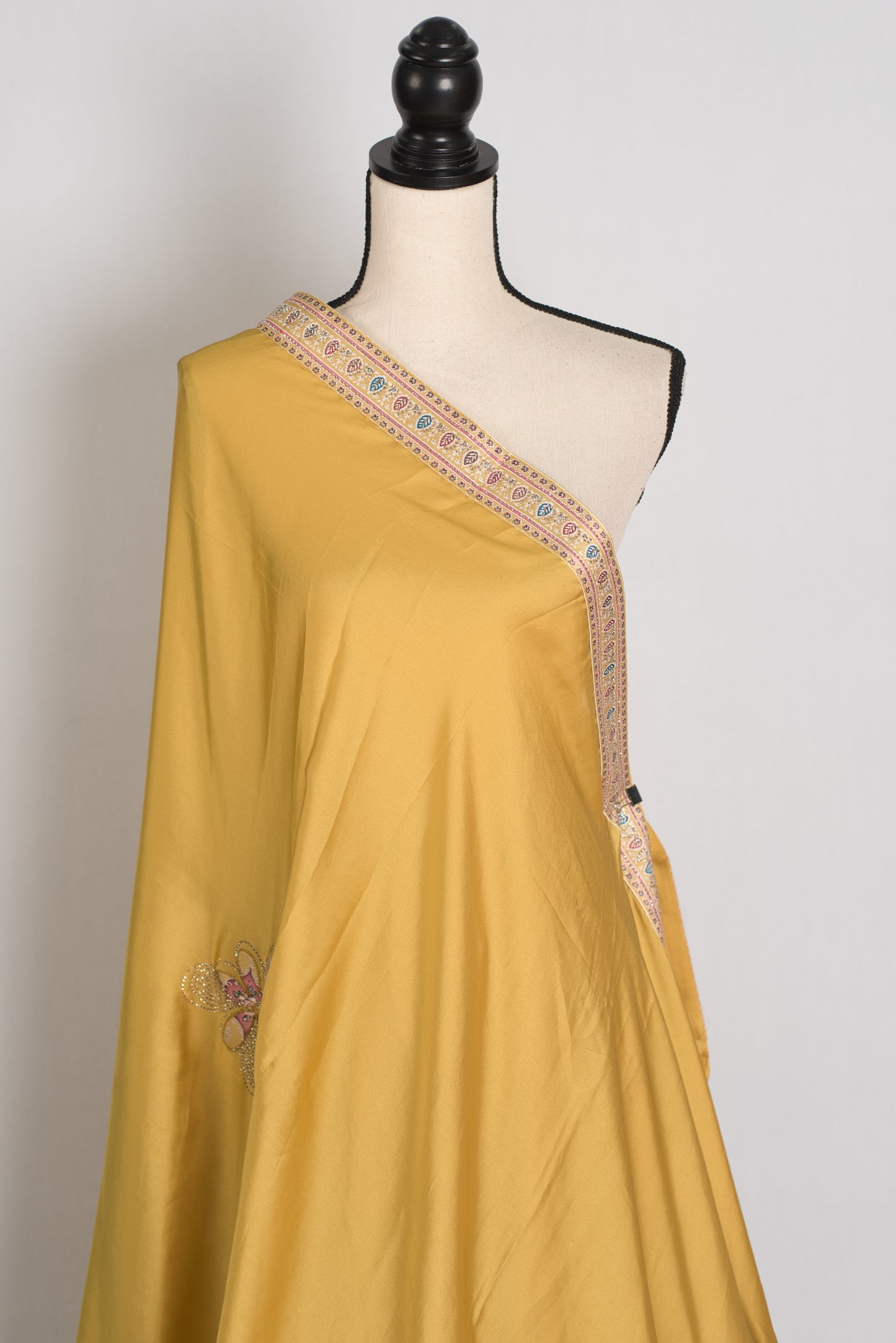 Sanj : Pale Yellow Semi Satin Aplic Work Party Wear Saree image 3
