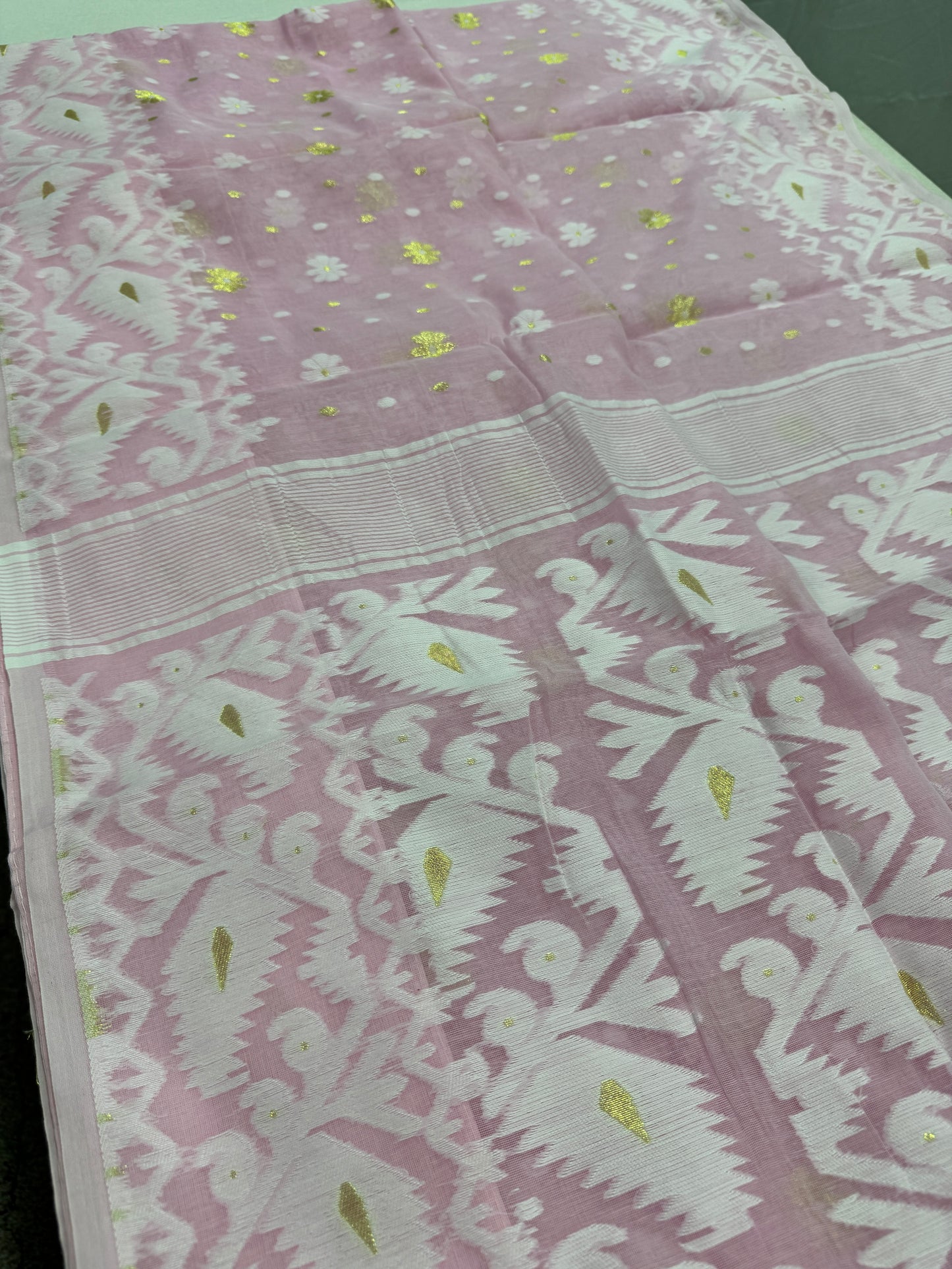 Sanchita : Baby Pink and Gold Blended Soft Cotton Jamdani Saree image 4