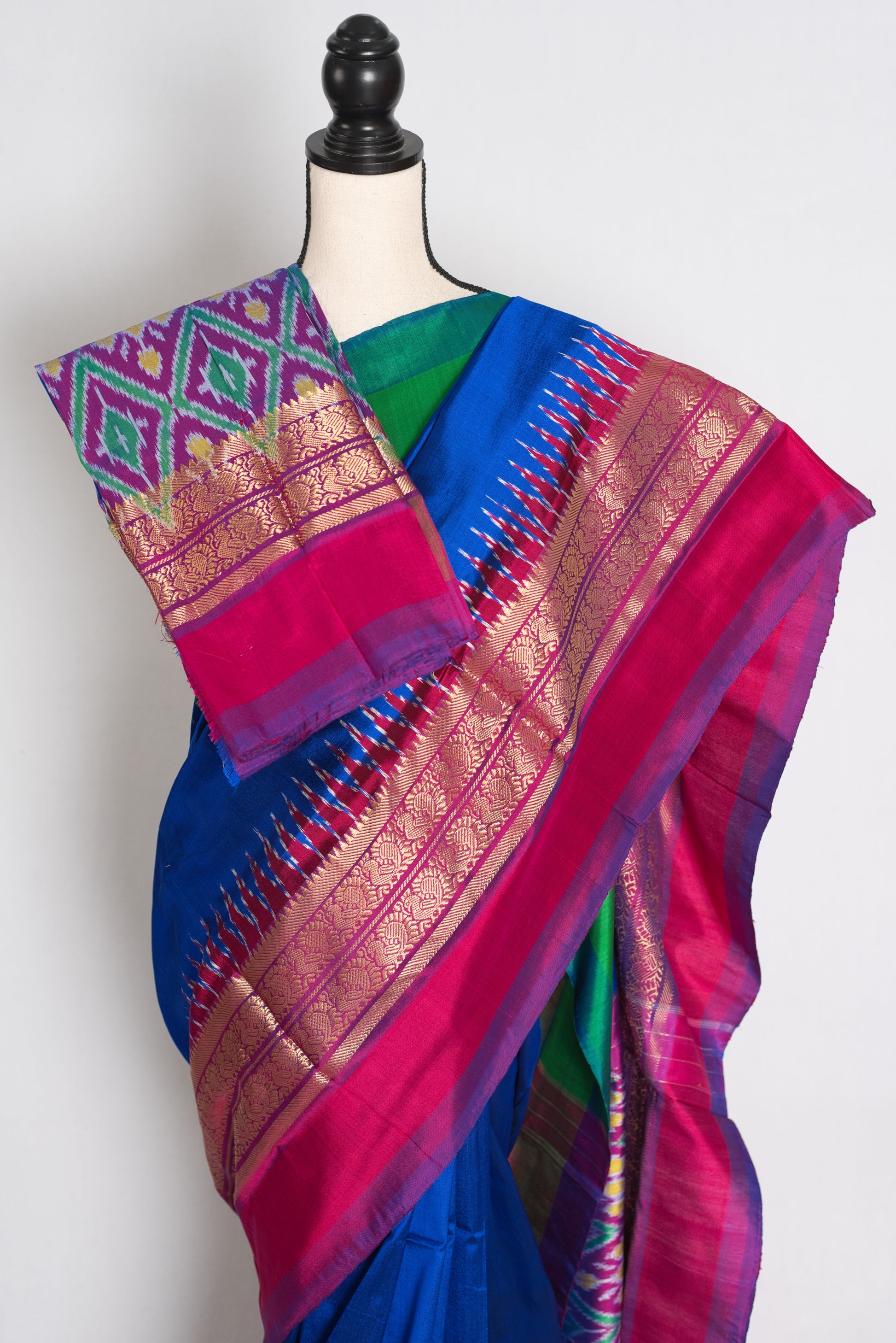Stuti : Royal Blue Handwoven Pochampally Silk Saree image 2