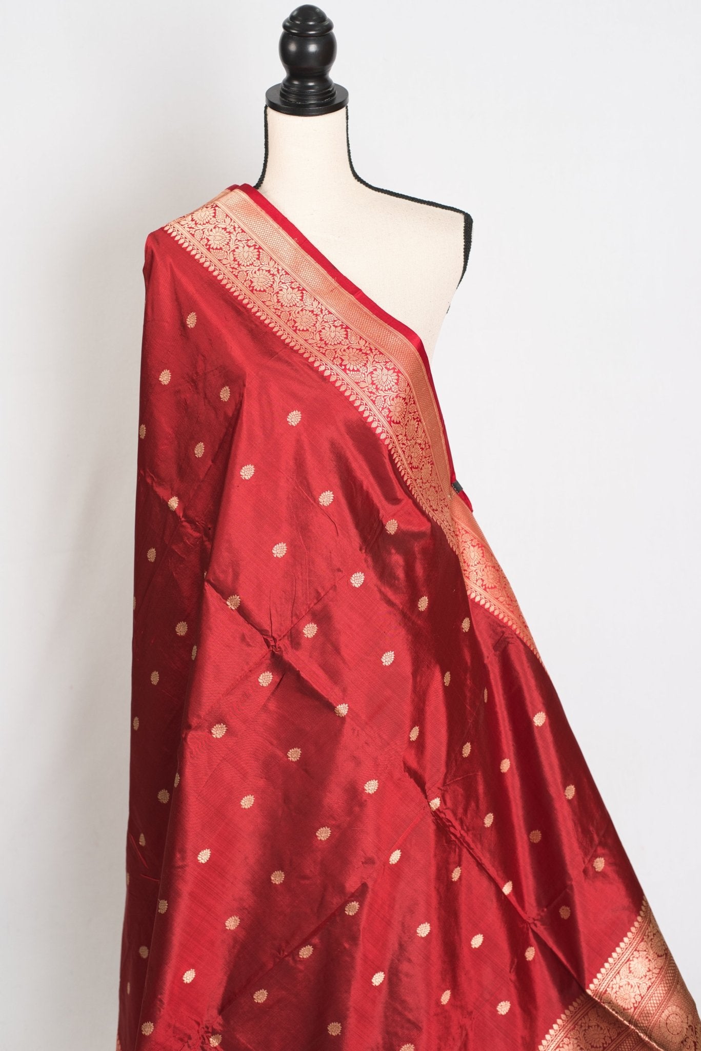 Brinda : Silk Mark Certified Katan Banarasi Saree in Brownish Maroon and Red - Saree Mandi