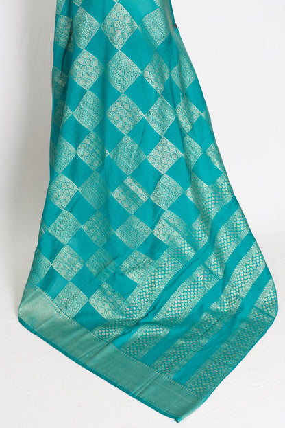 Rama : Green Semi Crepe Georgette Banarasi Saree with Designer Gold Zari Work image 3