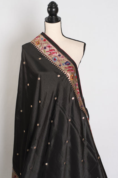 Brinda : Semi Tussar Silk Paithani Embroidered Black Designer Saree image 3
