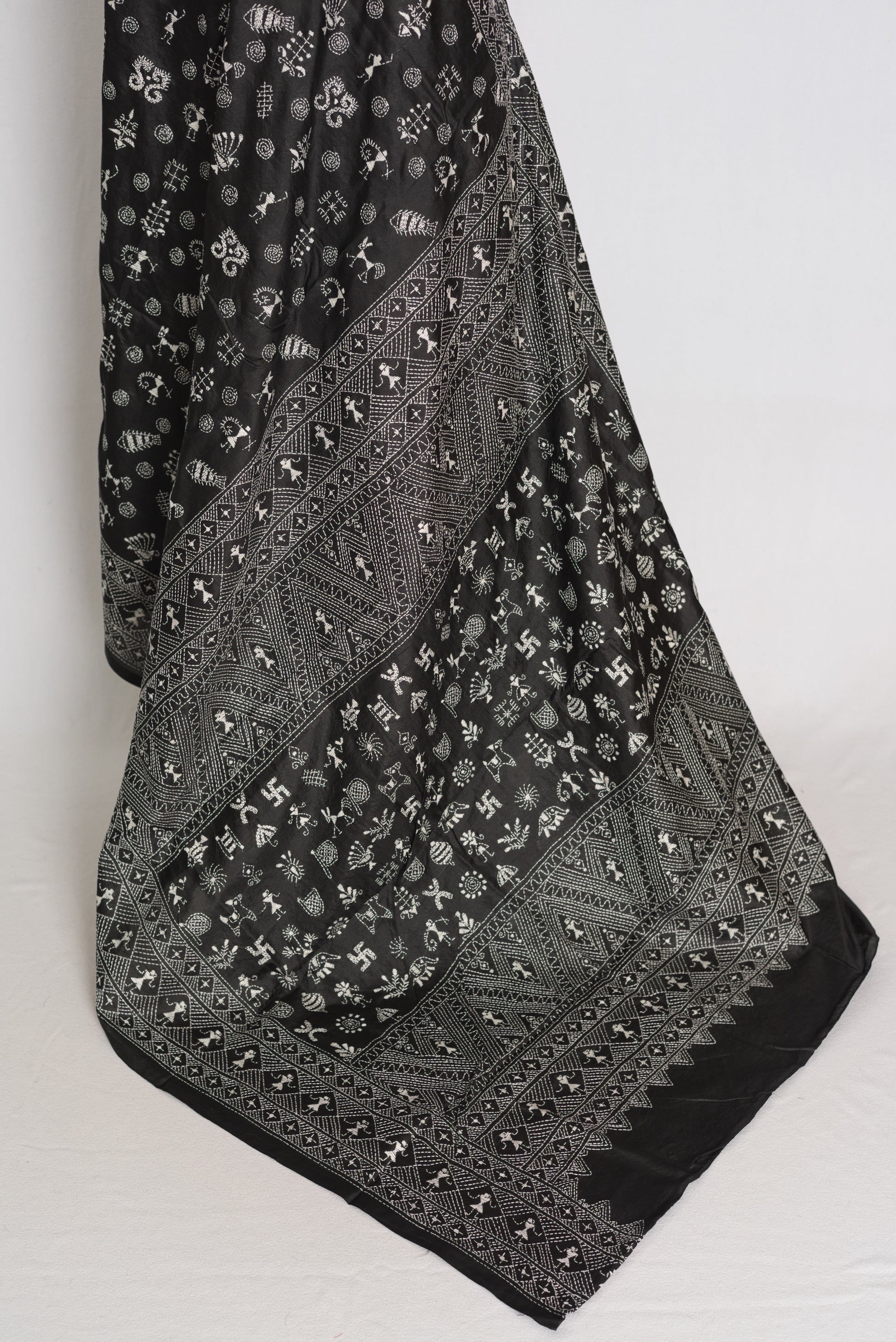 Kriti : Black Pure Silk Hand-Embroidered Kantha Stitch Saree with Warli Designi image 4