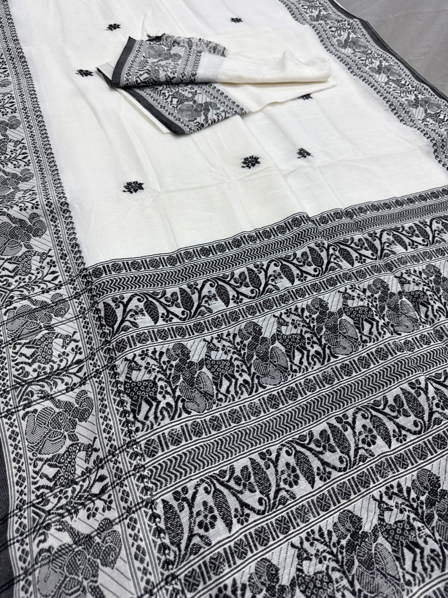 Nandini : Off-White and Black Soft Cotton Baluchari Saree with Blouse Piece image 3