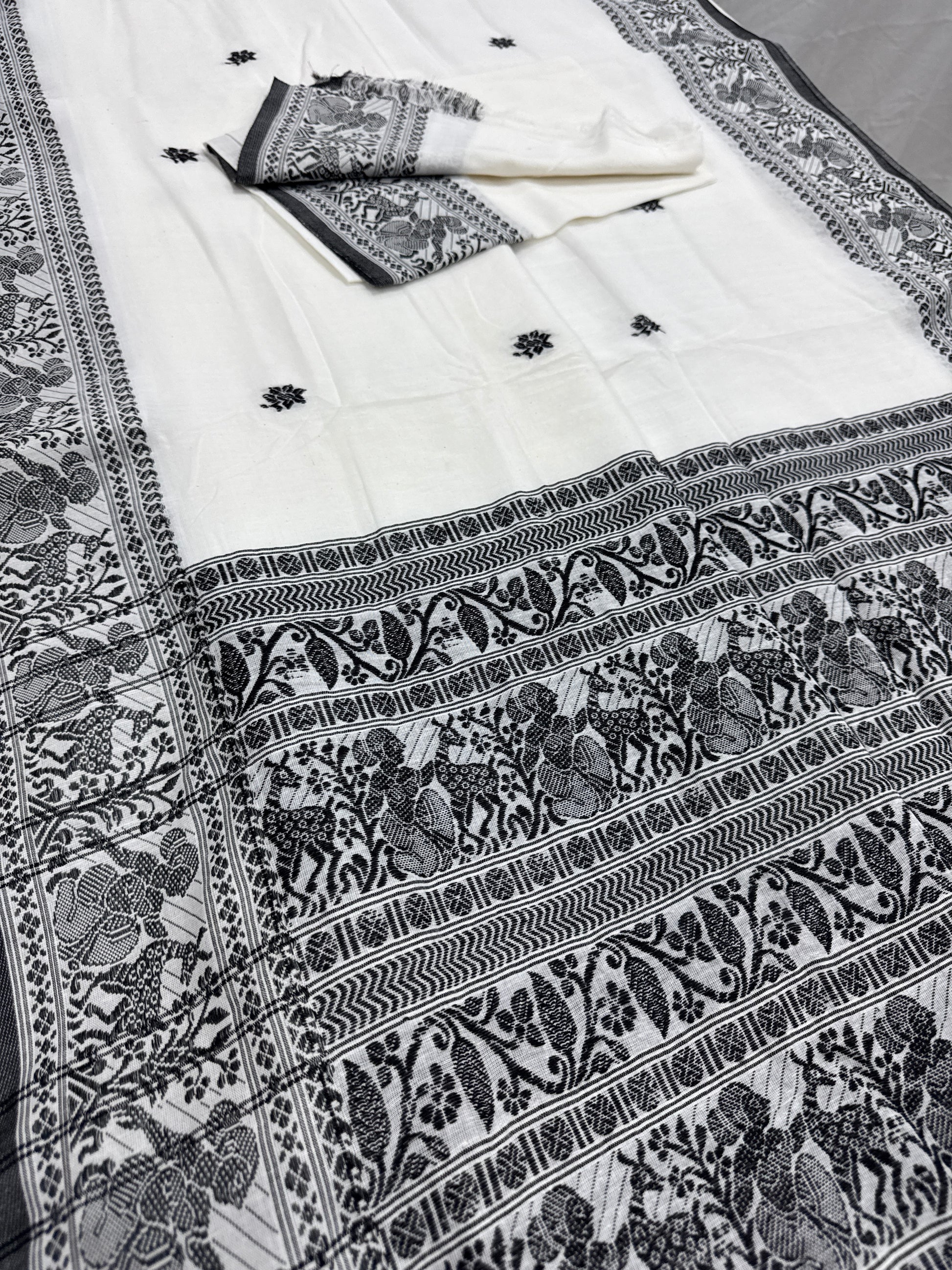 Nandini : Off-White and Black Soft Cotton Baluchari Saree with Blouse Piece image 3