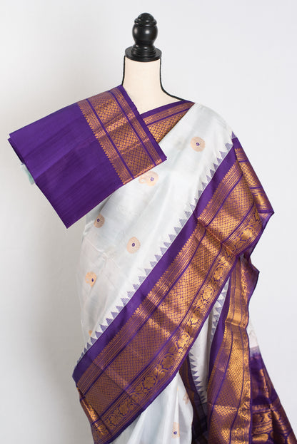Bimala : Wide Border Kanji Gadwal Silk Saree in Pale Mauve and Purple image 2