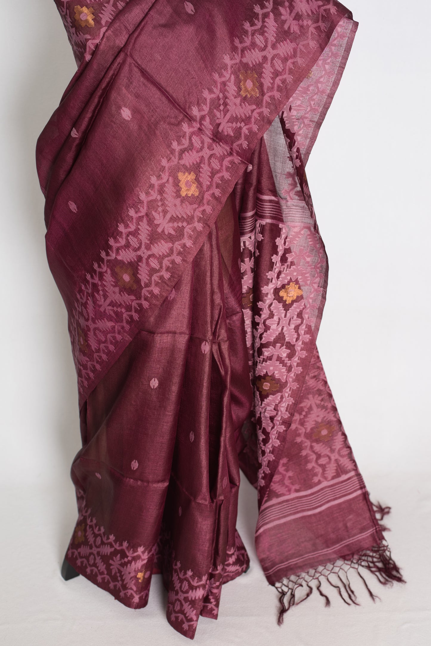 Ila : Burgundy Bengal Tussar Jamdani Silk Saree | Silk Mark Certified image 6