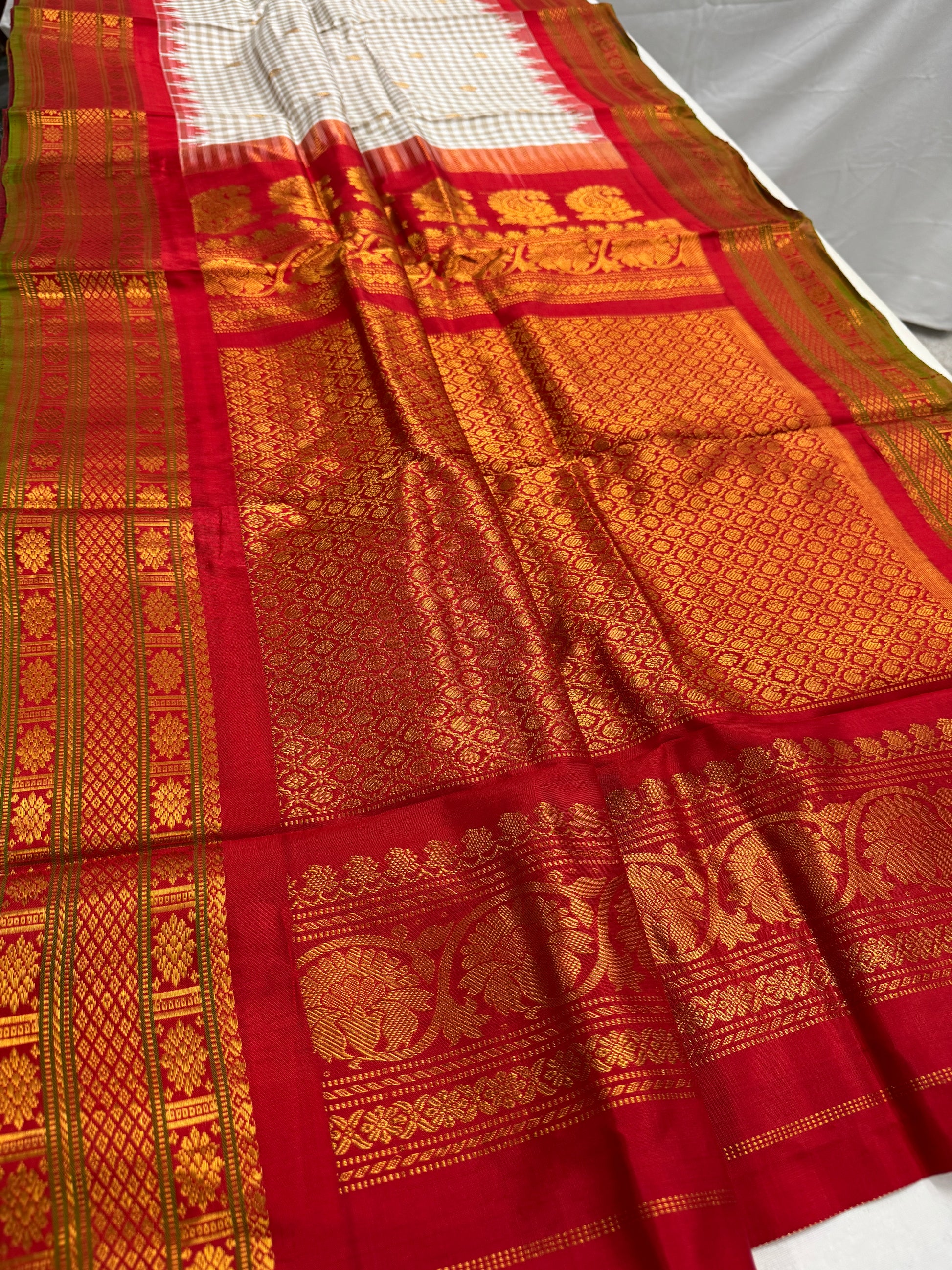 Kavya : Silk Mark Certified Micro Checks Kanji Gadwal Silk Saree image 3