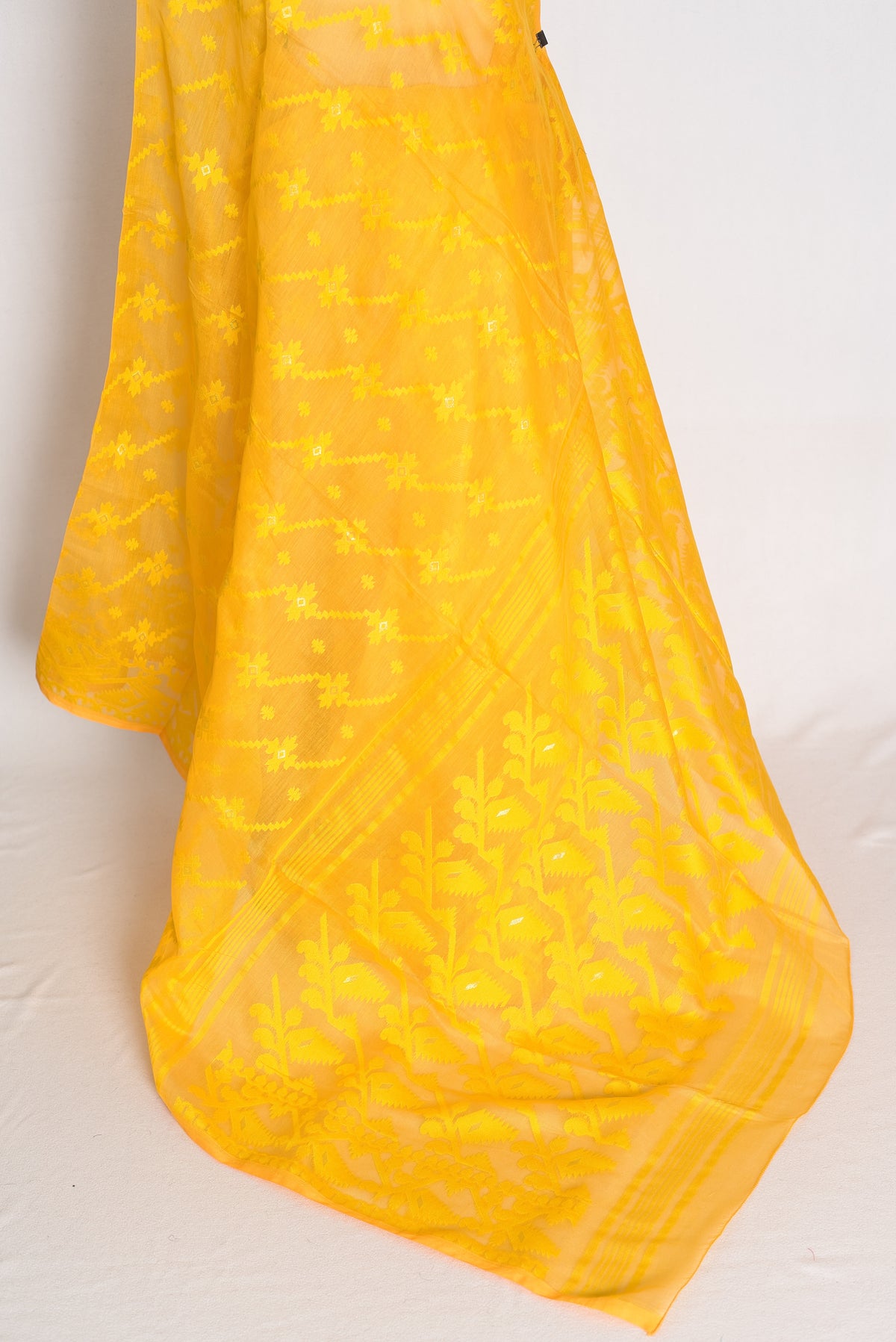 Juhi : Bright Yellow Soft Blended Cotton Jamdani Saree image 4