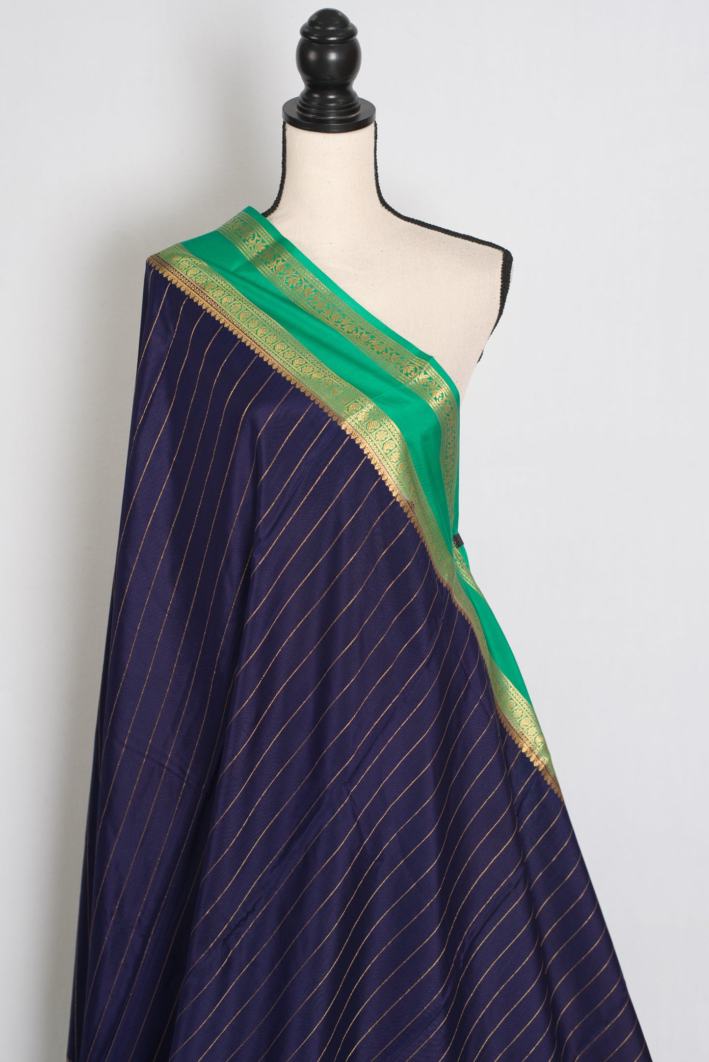 Malathi – Dark Blue and Green Pure Mysore Crepe Silk Saree | Silk Mark Certified image 3