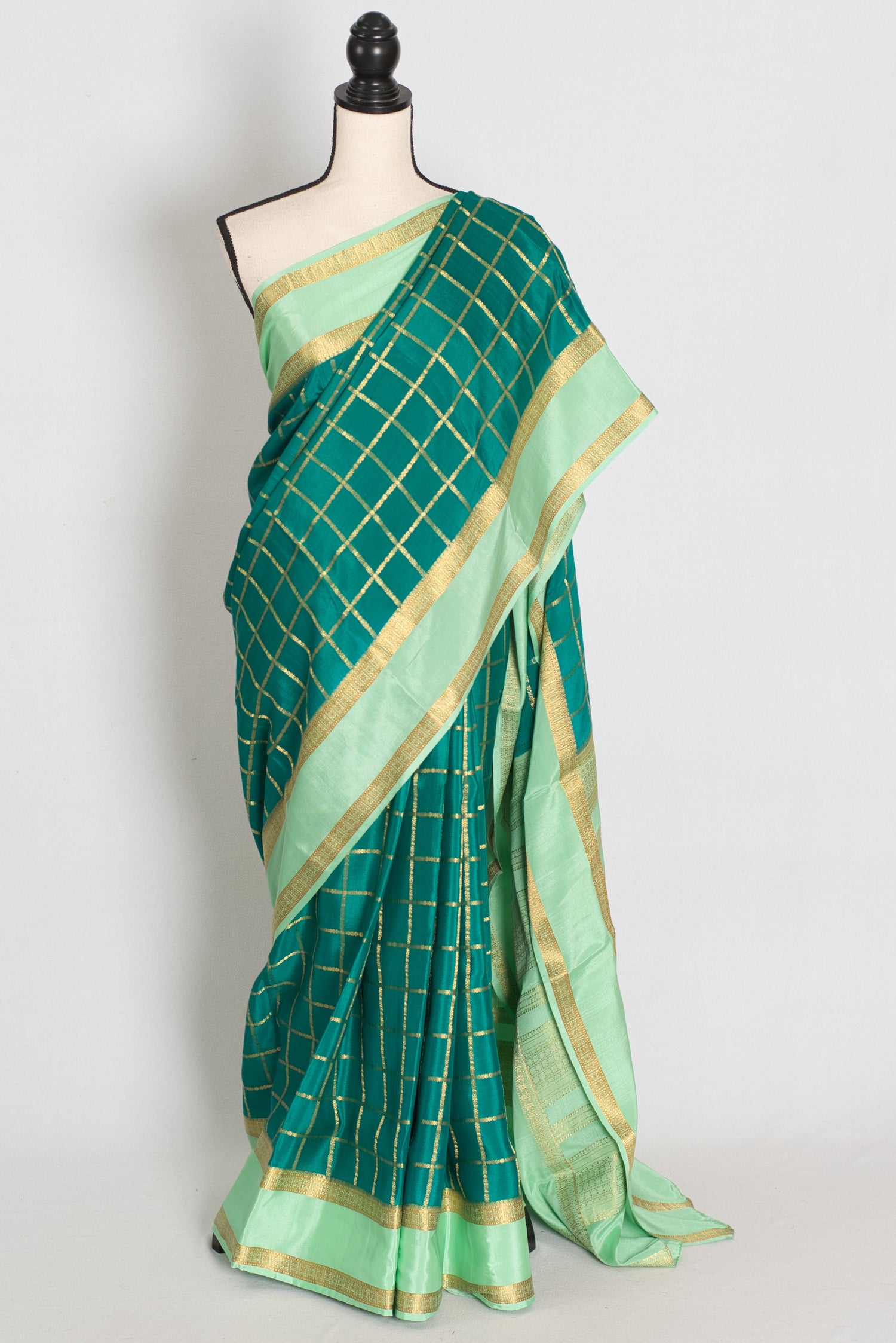 Sutra | Rama Green and Gold 110 gms Mysore Crepe Silk Saree | 38 Size Blouse image 0