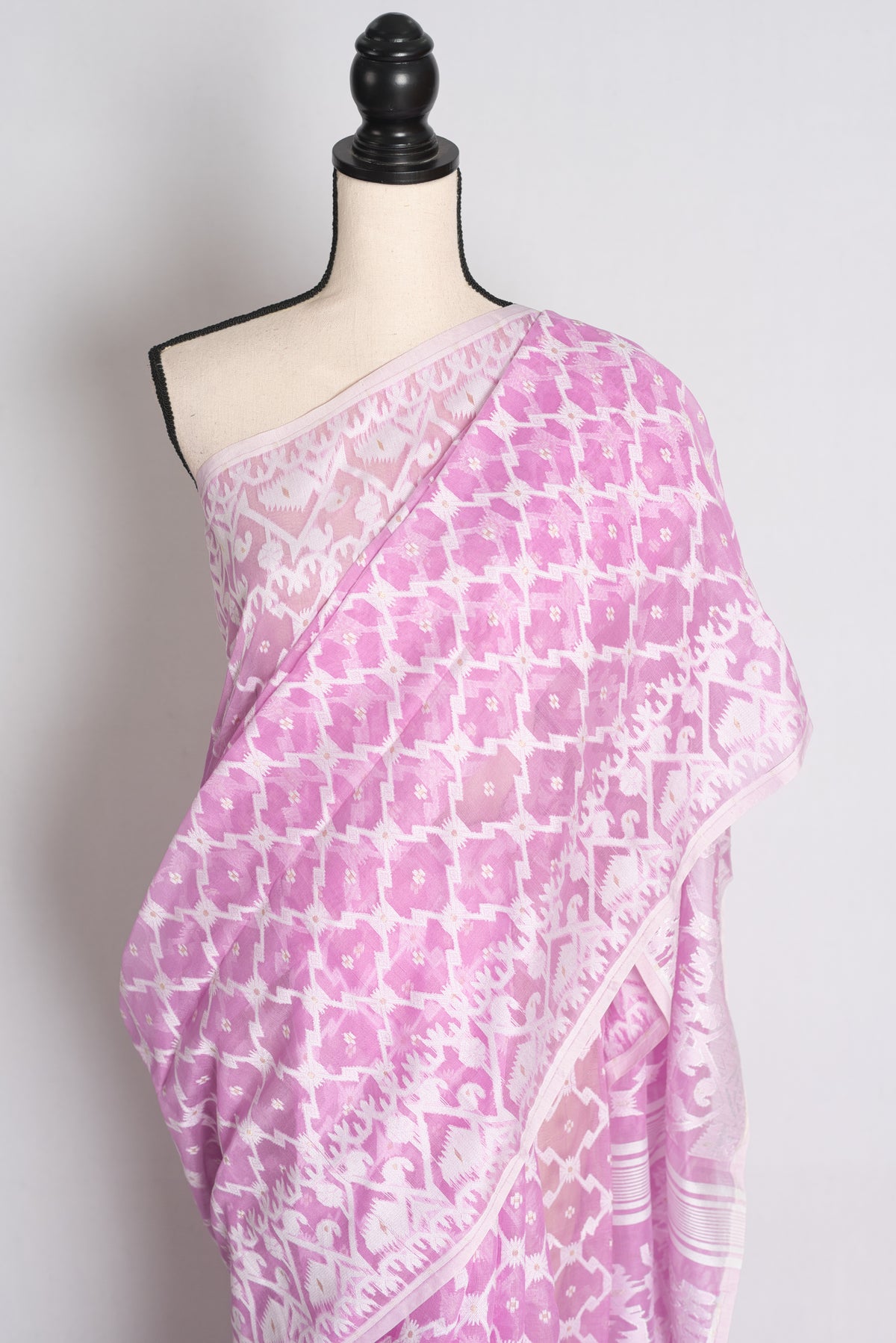 Lilac and White Jamdani saree — drape view