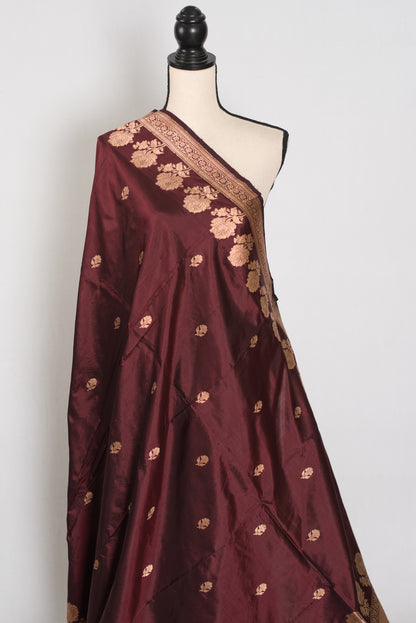 Rosa | Coffee Brown Pure Silk Banarasi Saree | Handwoven Gold Zari Rose Motifs image 4