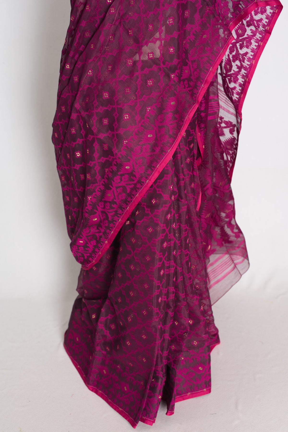 Trina : Magenta Soft Blended Cotton Jamdani Saree image 5