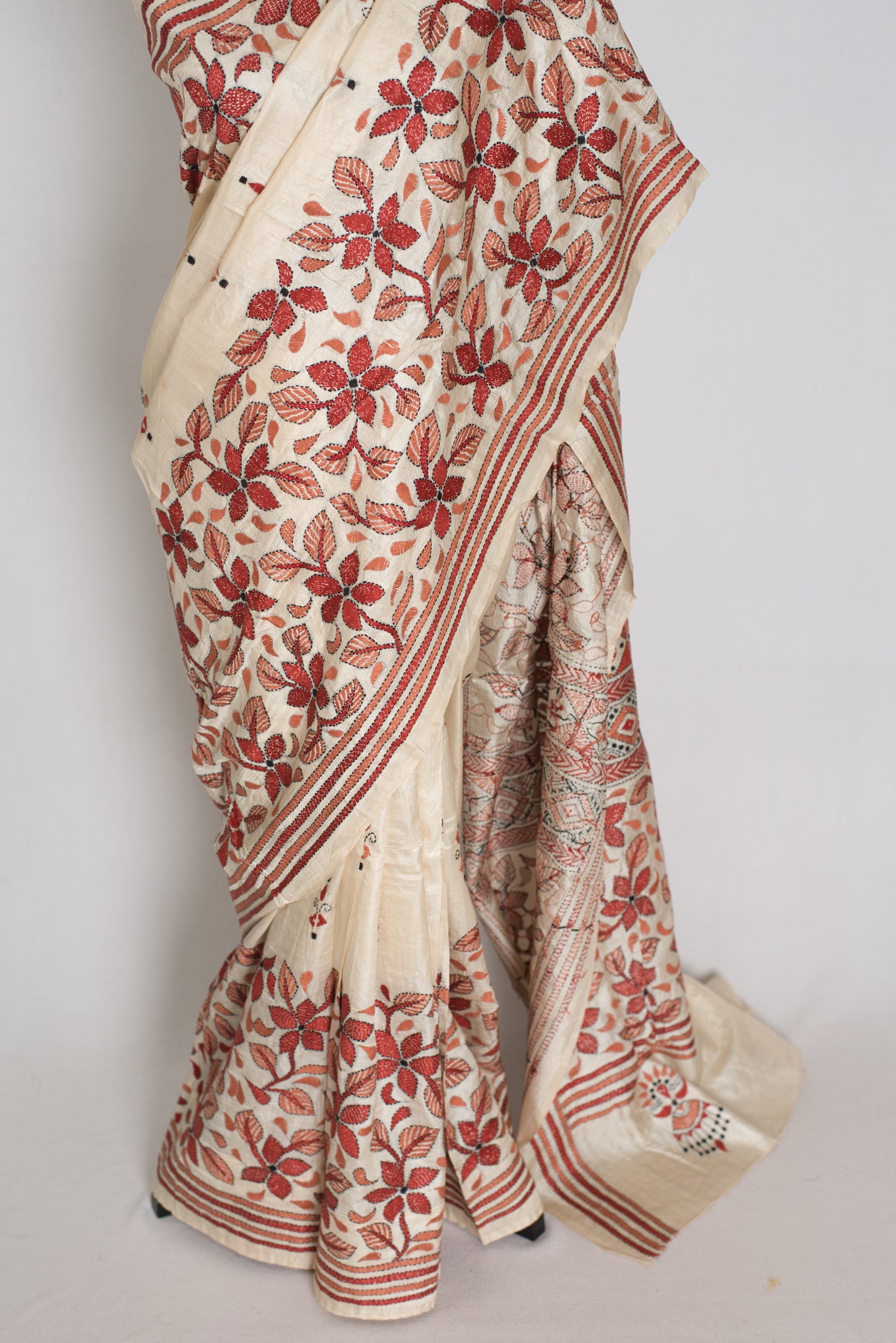 Nina : Cream and Brown Hand Embroidered Kantha Stitch Pure Bangalore Silk Saree image 6