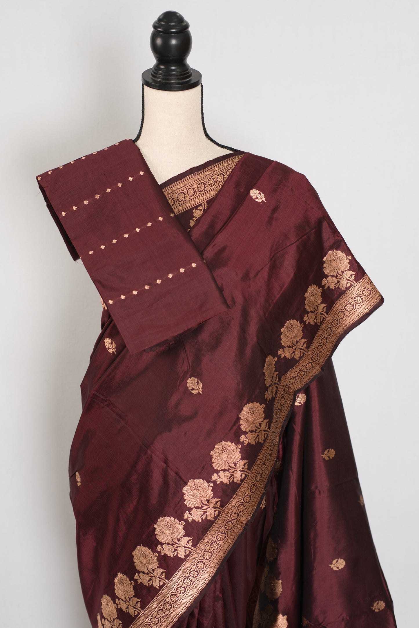 Rosa | Coffee Brown Pure Silk Banarasi Saree | Handwoven Gold Zari Rose Motifs image 2