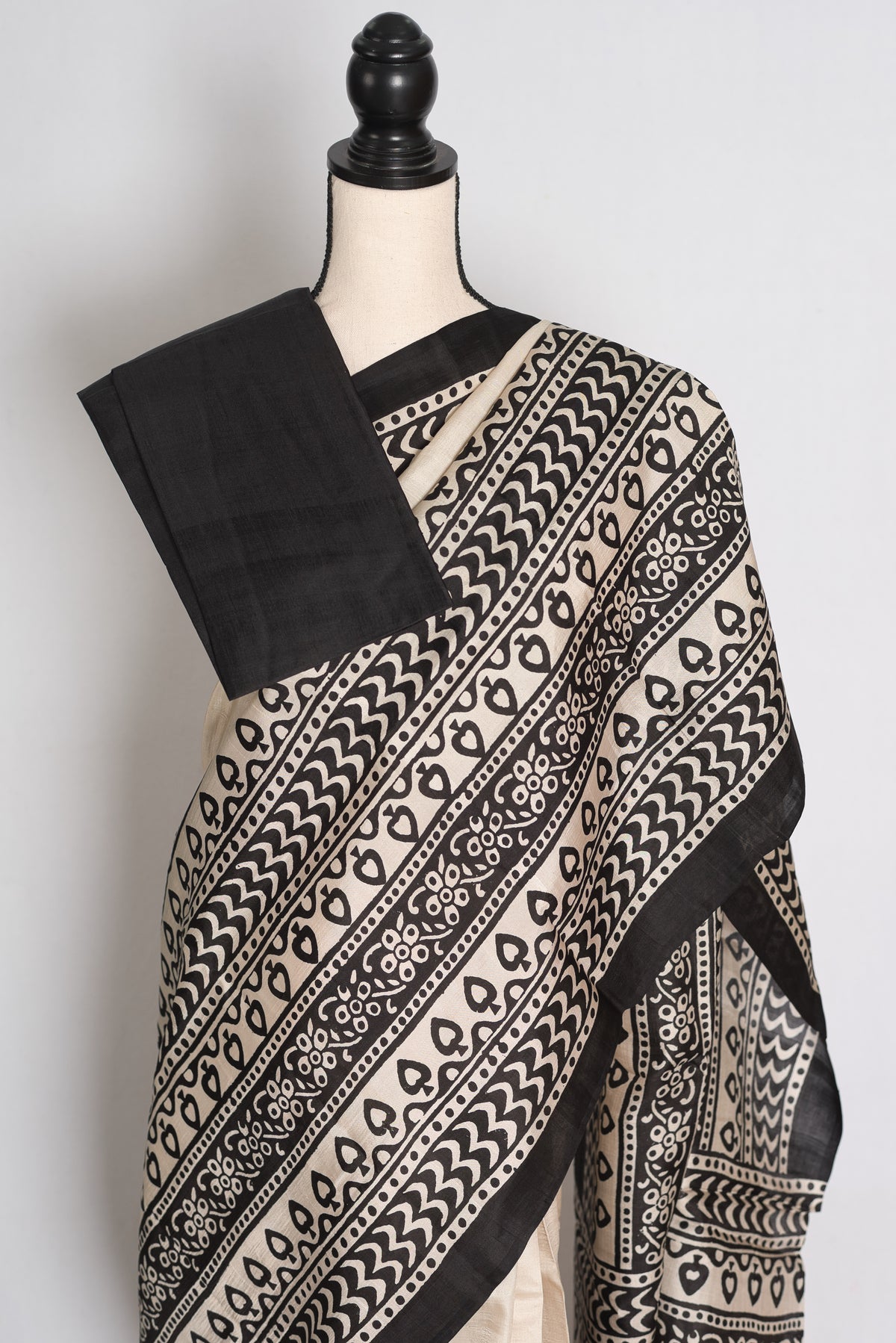Nandini | Off-White & Black 3-Ply Murshidabad Block Printed Pure Silk Saree image 2
