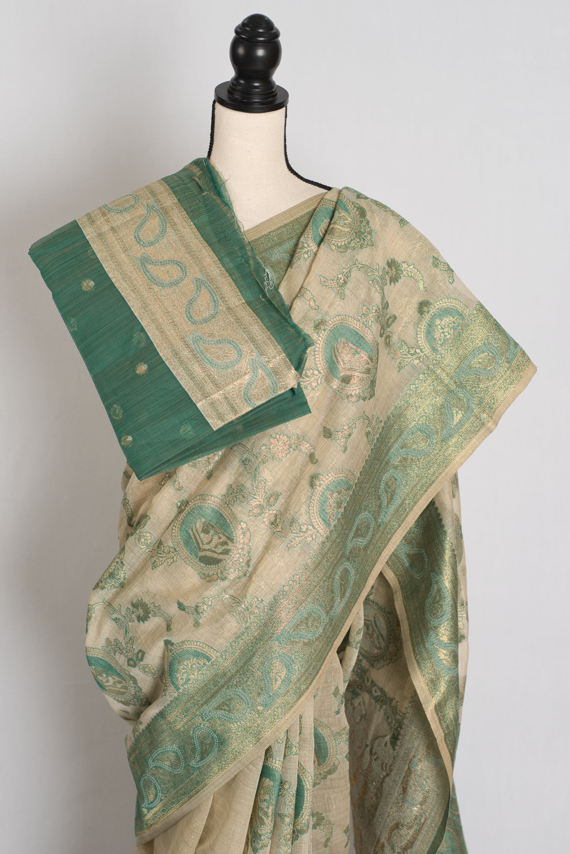 Vandana : Budget Friendly Blended Cotton Banarasi Saree in Beige and Green image 4