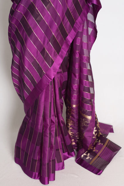Shreya : Purple and Gold Contemporary Satin Silk Organza Banarasi Saree image 6